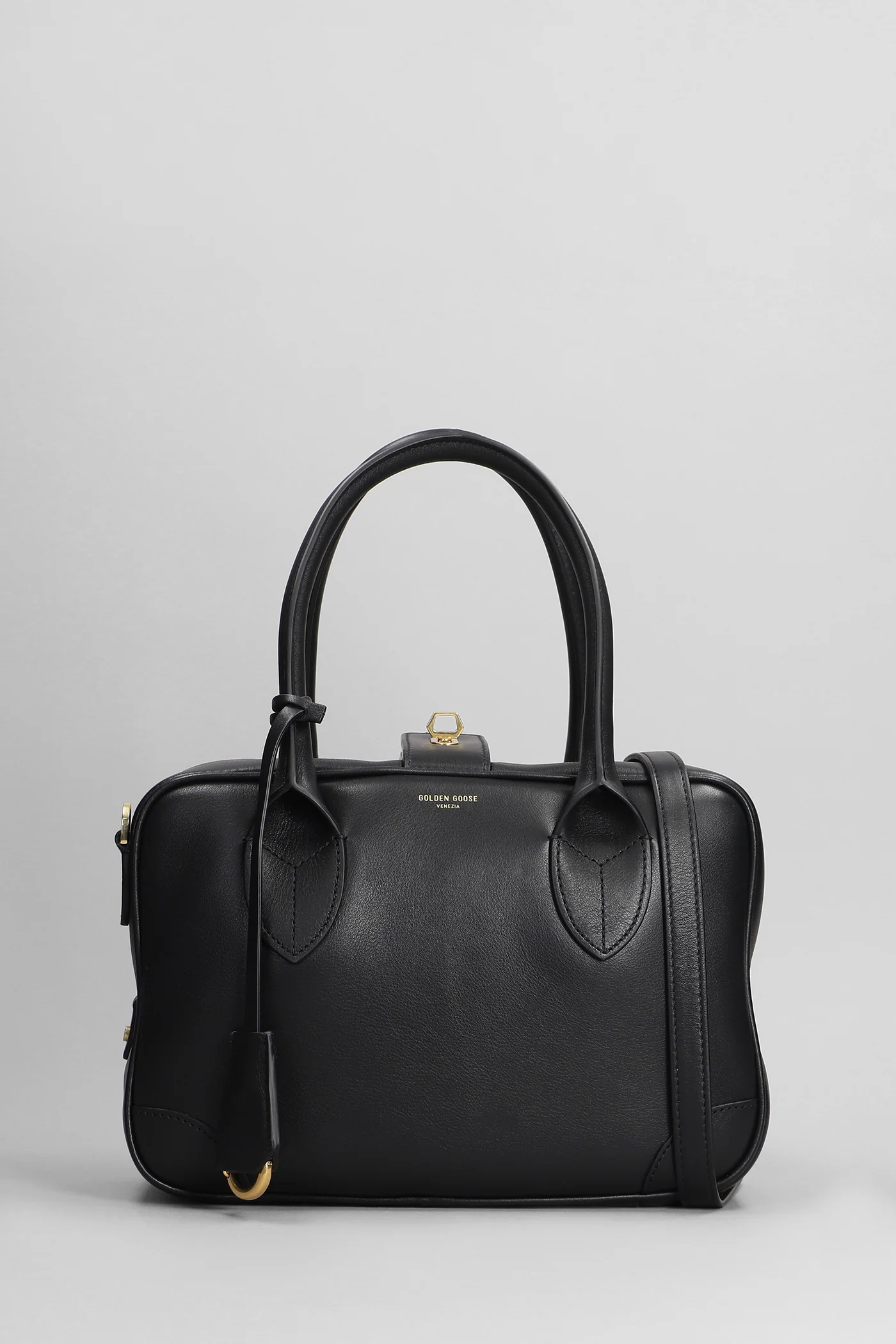 Vita Hand bag in black leather