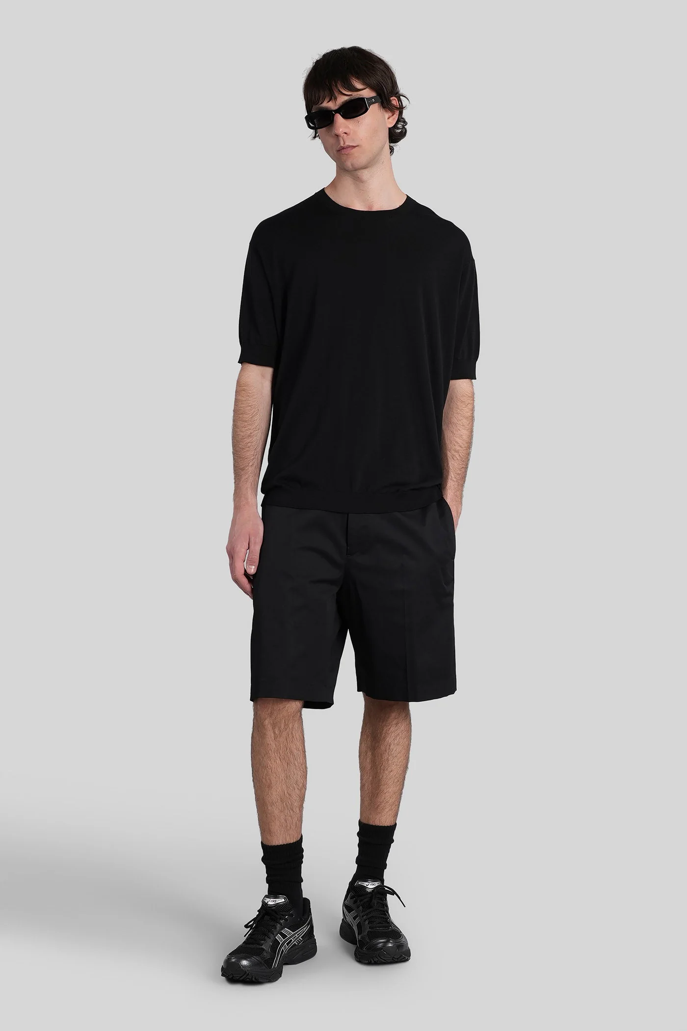 Ridge Shorts in black cotton - Image 2