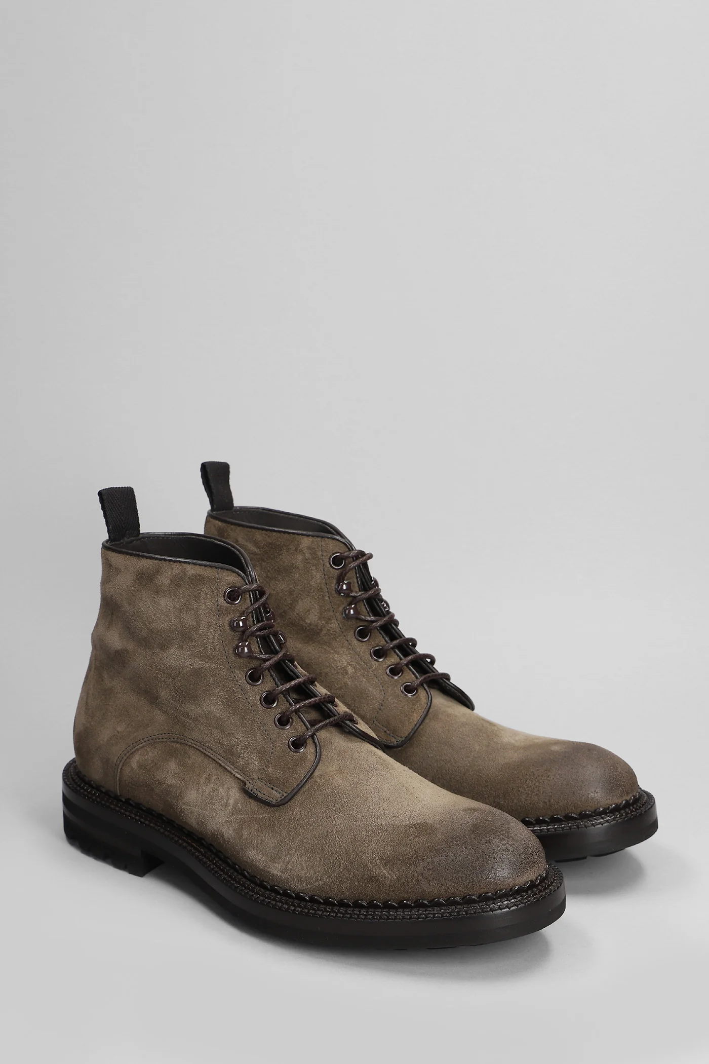 Lace up shoes in taupe suede - Image 2