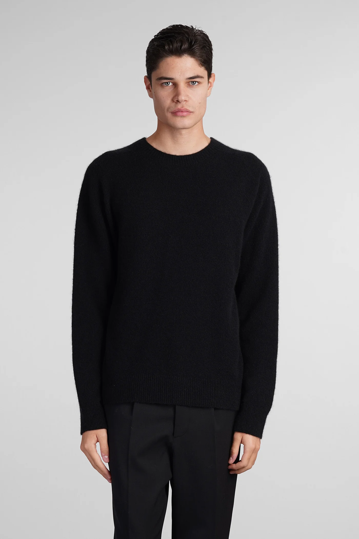 Knitwear in black cashmere