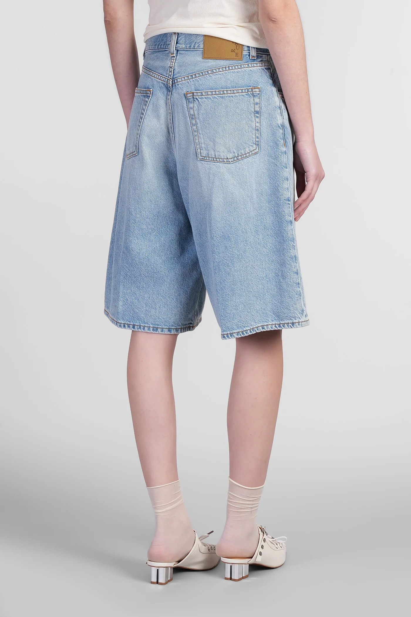 Becky Shorts in blue denim - Image 3