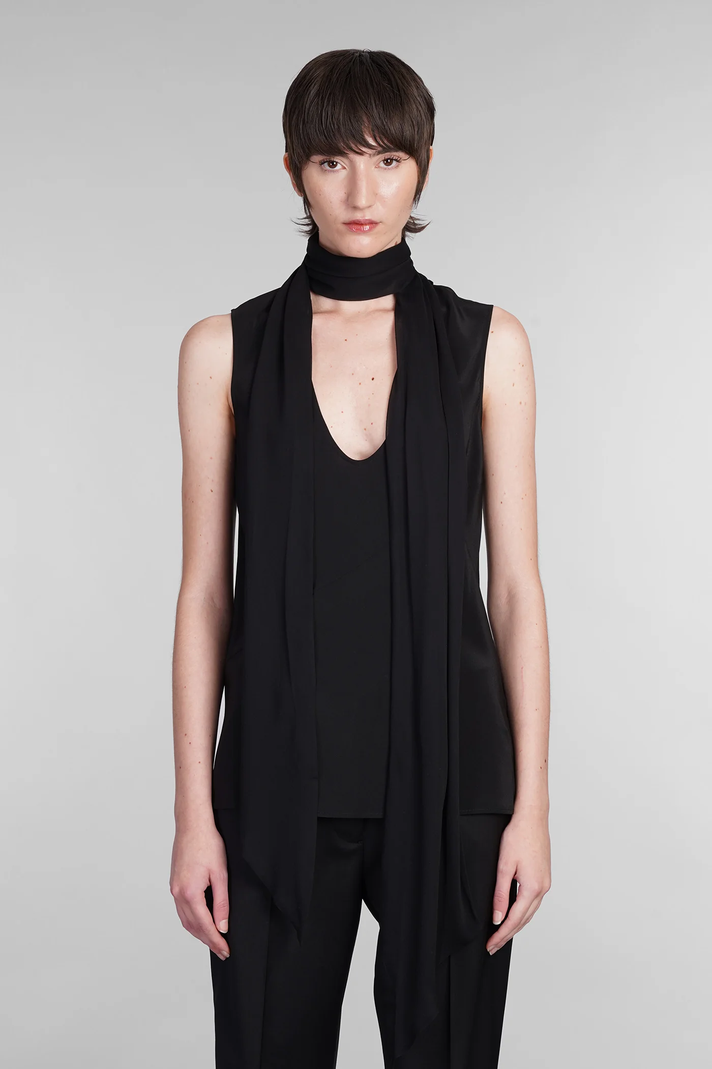 Topwear in black silk