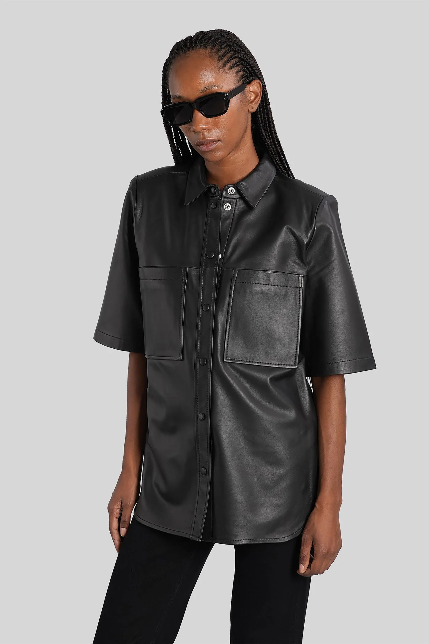 Moha Shirt in black leather