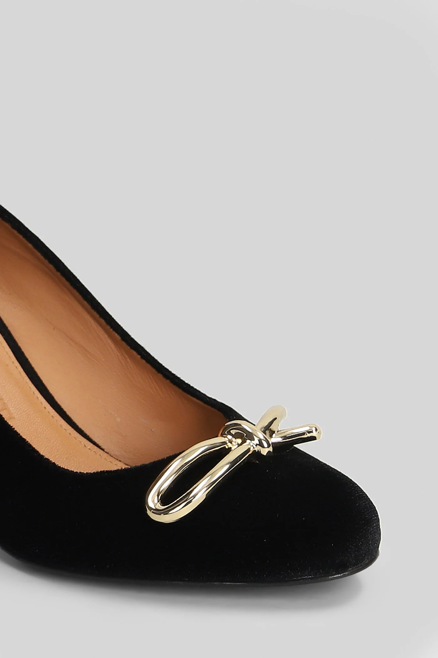 Pumps in black velvet - Image 5