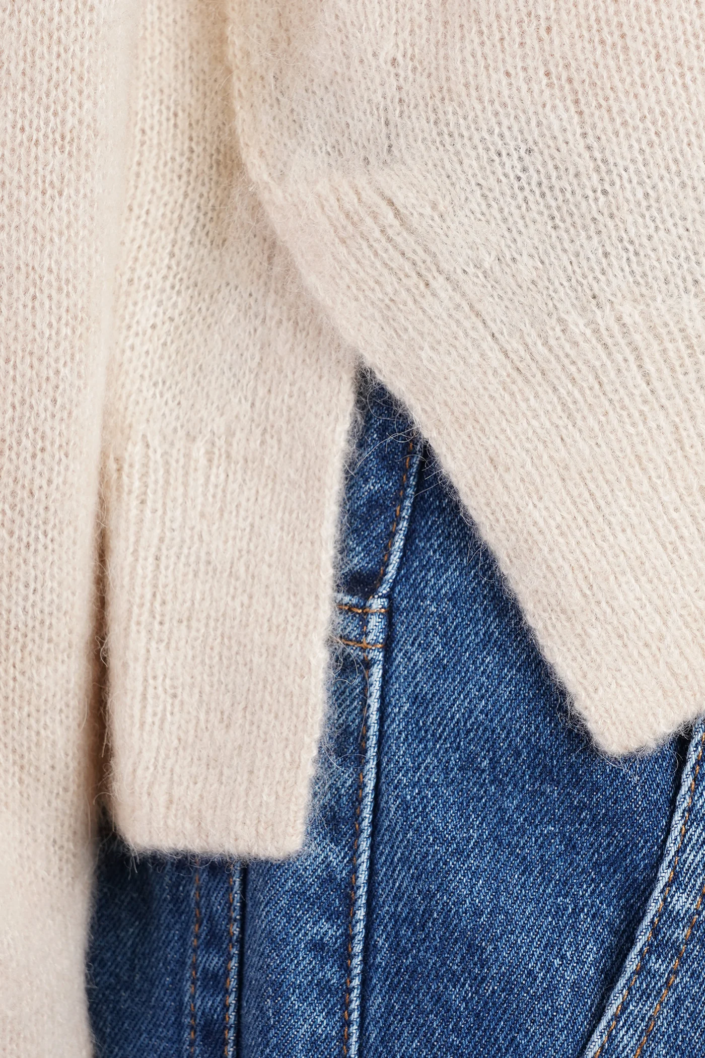 Lylia Knitwear in beige wool - Image 5
