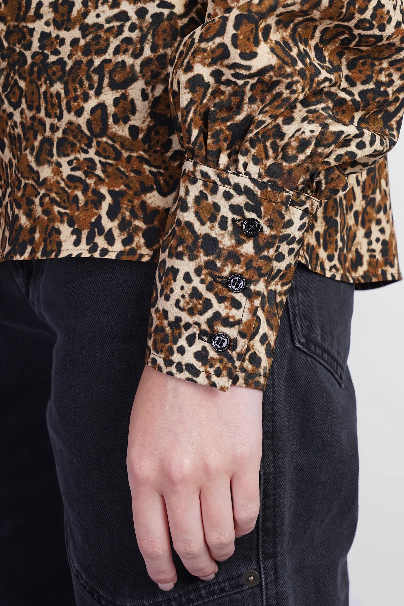 Teysa Shirt in Animalier silk - Image 5