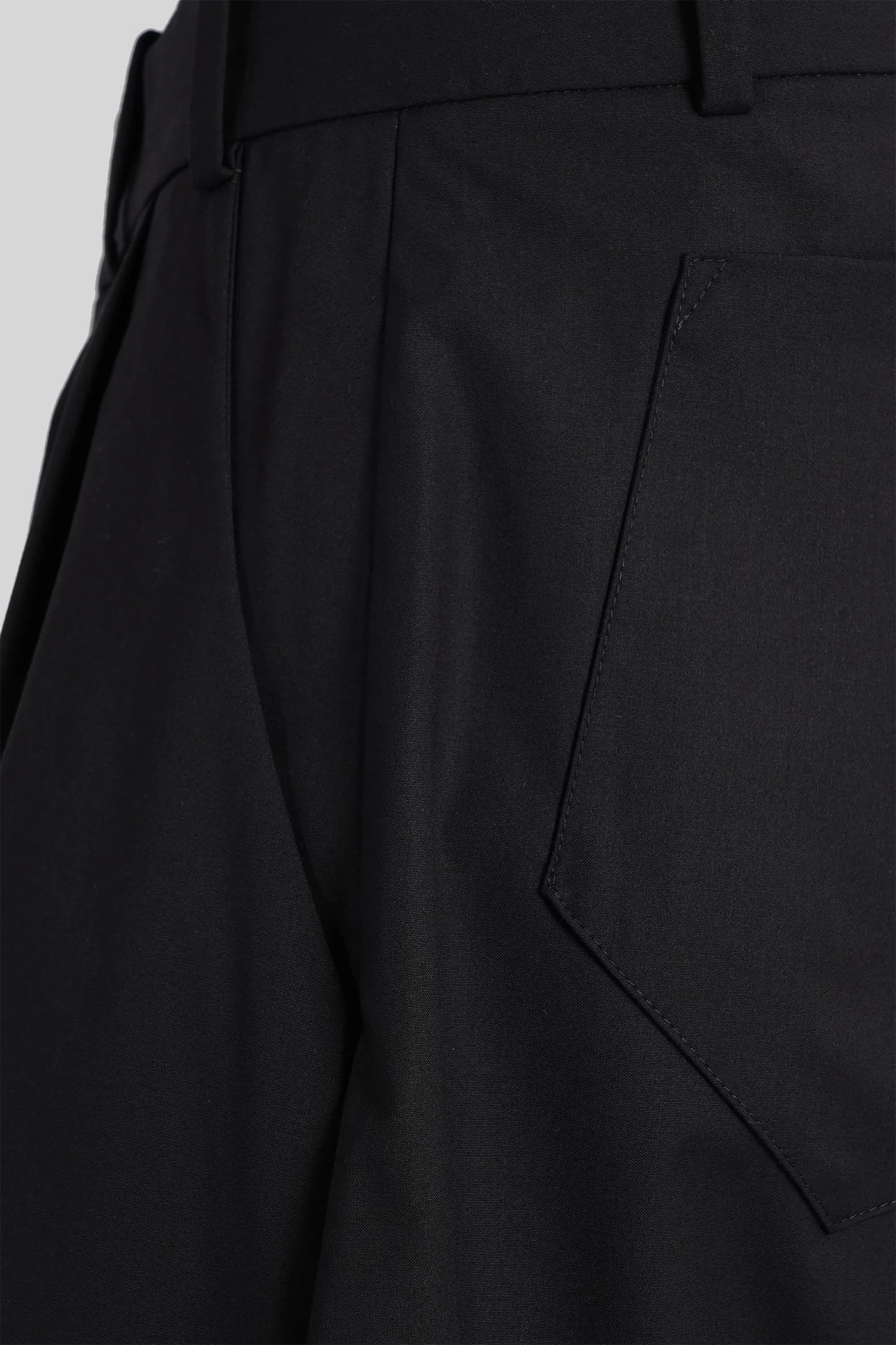 Mitre short Shorts in black polyester - Image 5