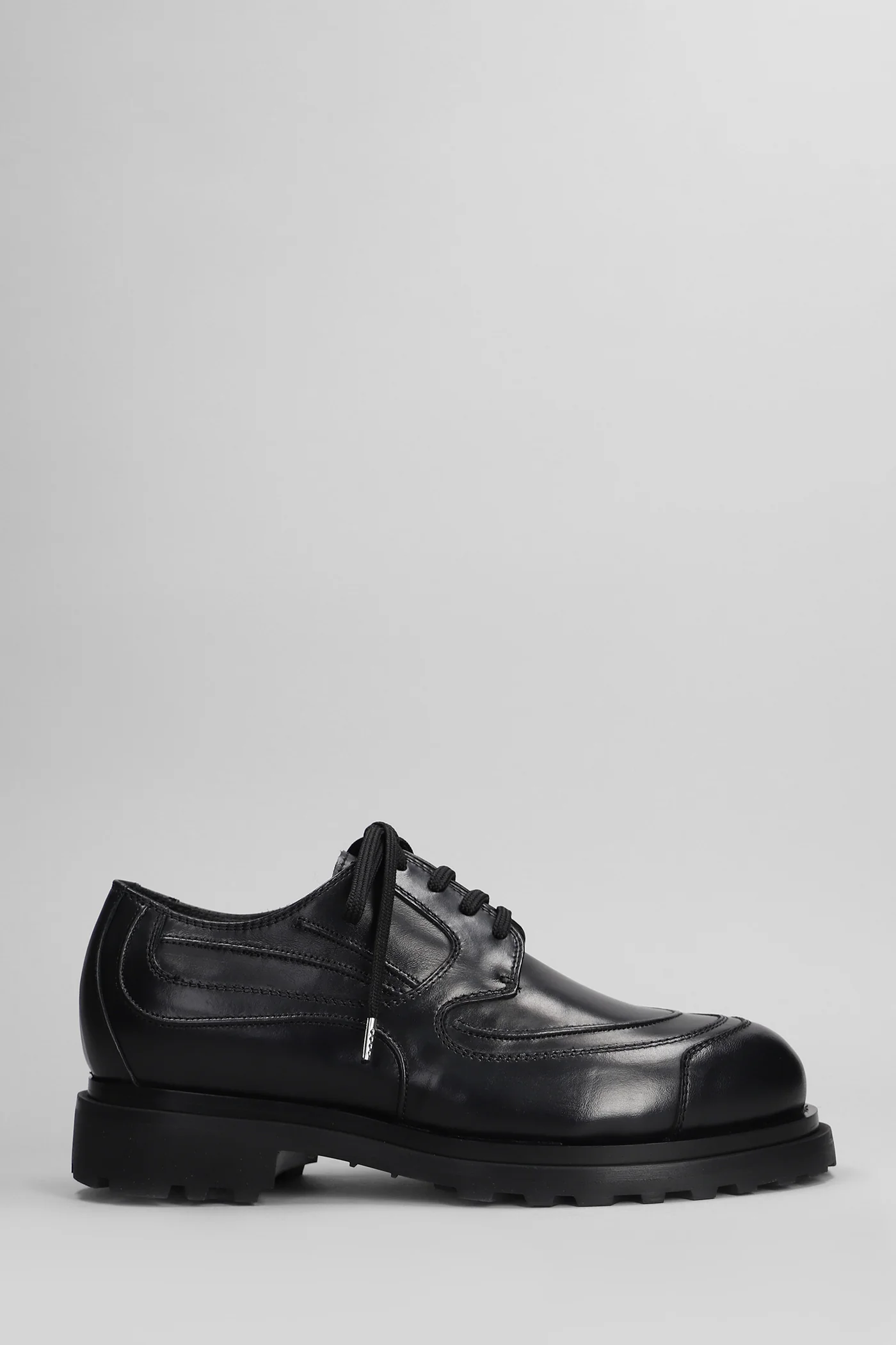 Tracer Derby Lace up shoes in black leather