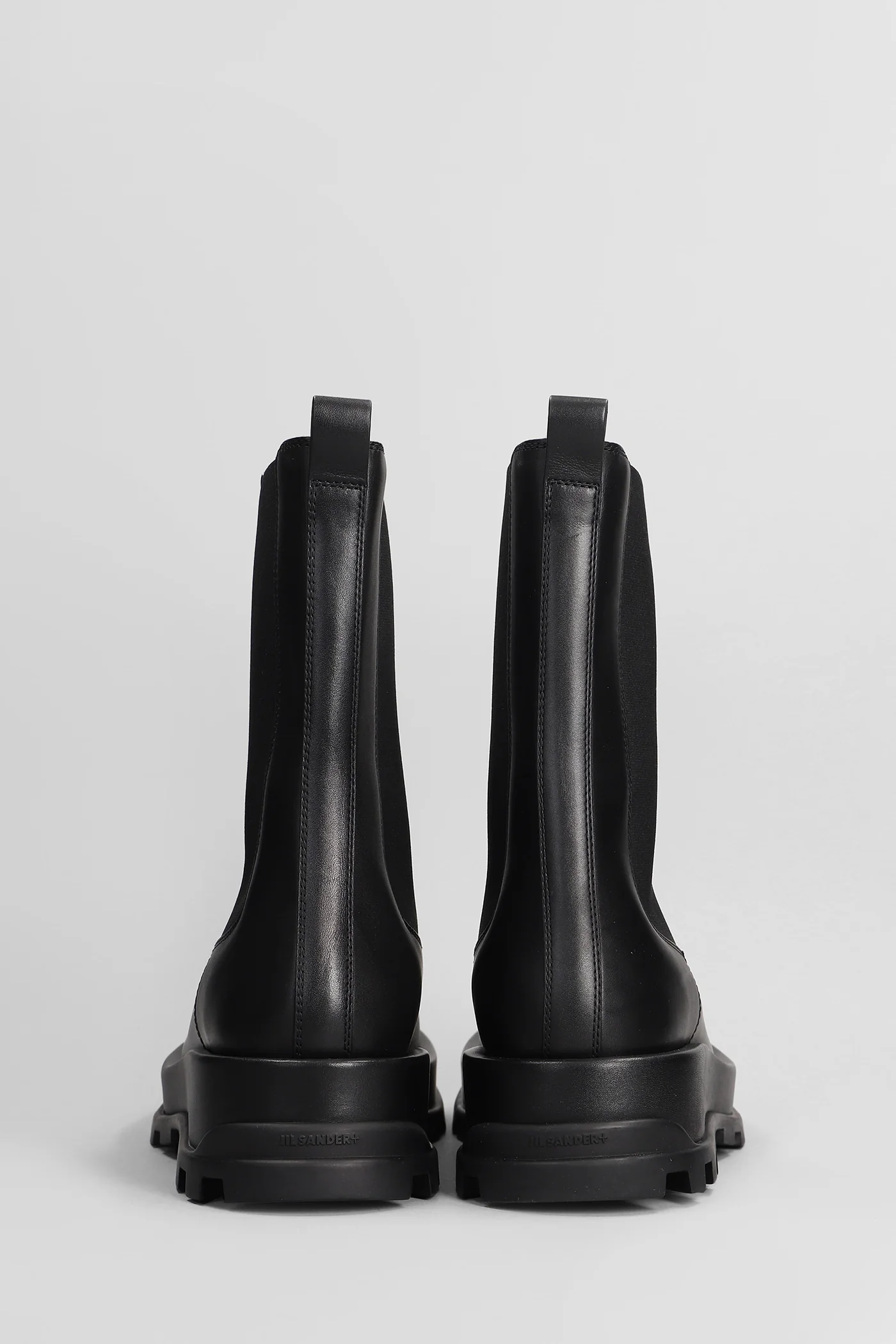 Ankle boots in black leather - Image 4