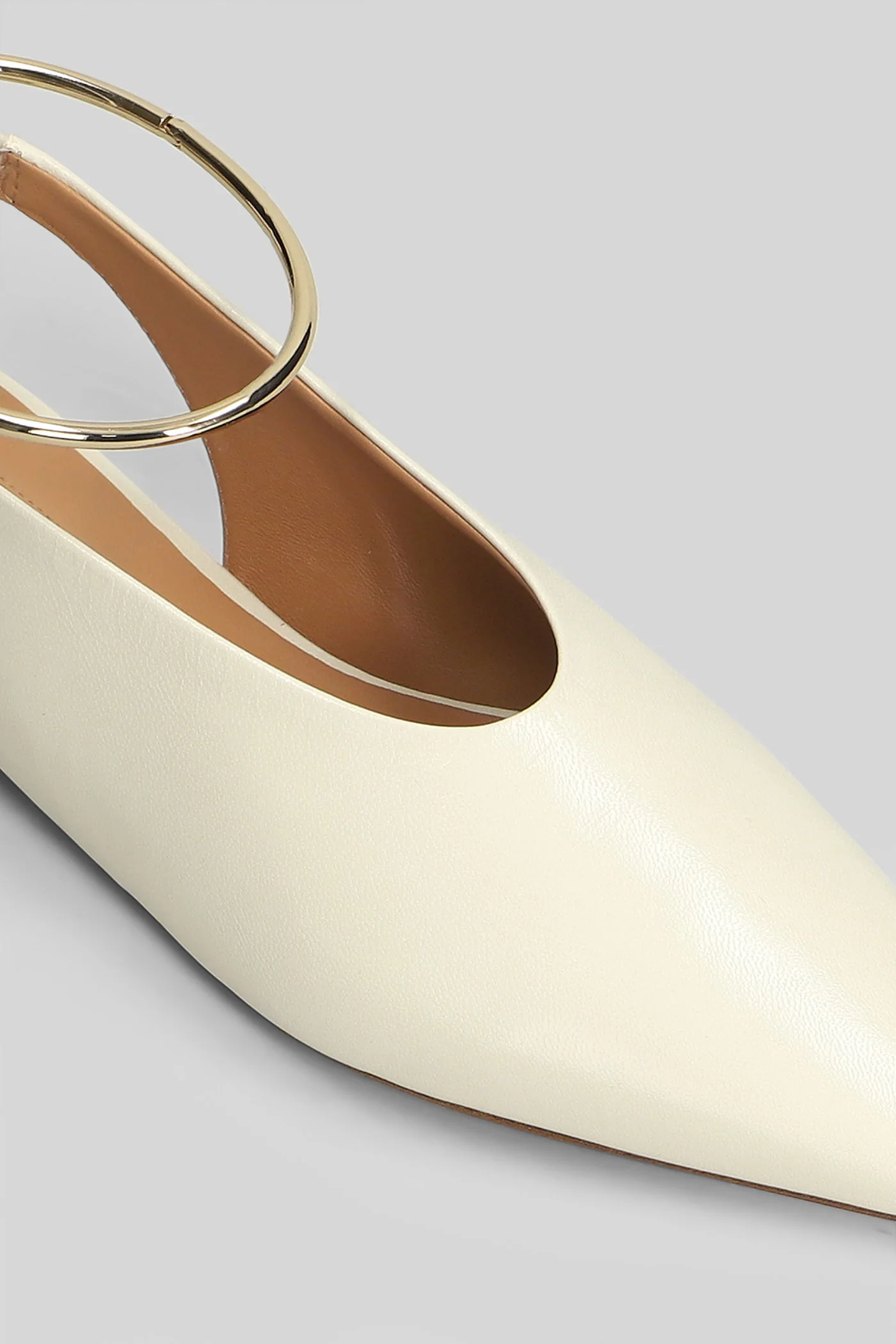 Ballet flats in beige leather - Image 5