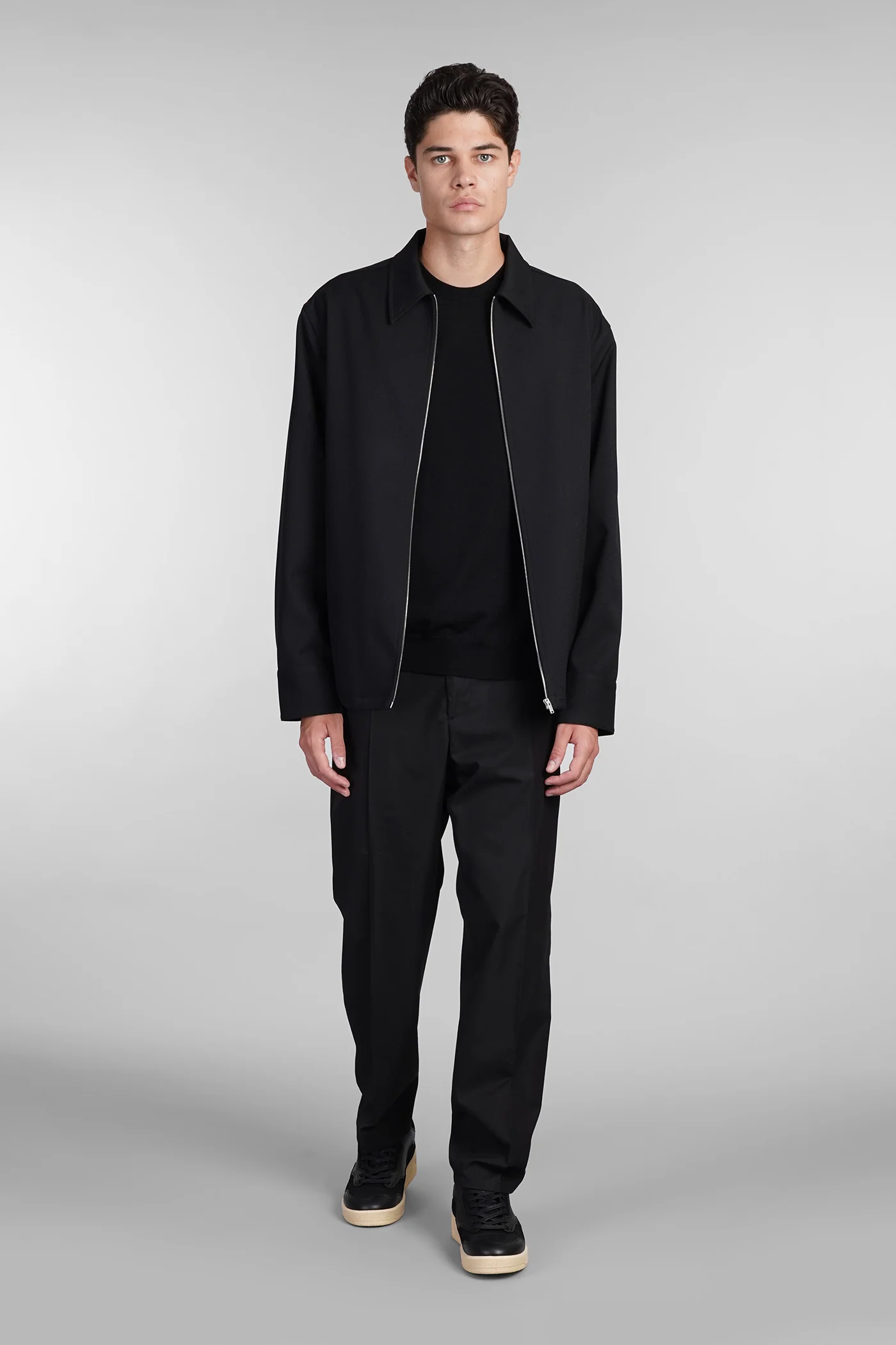 in black polyester - Image 2