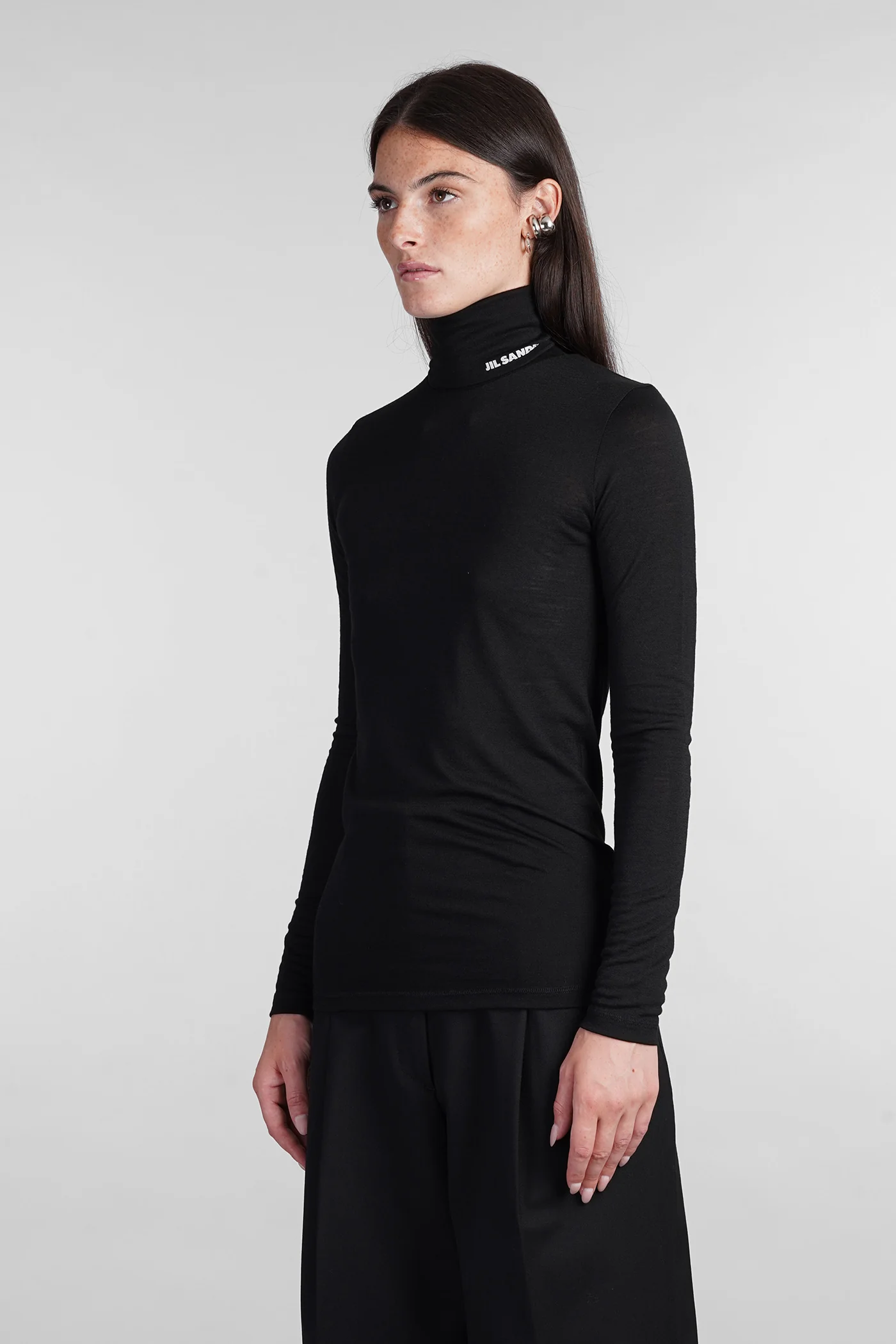Knitwear in black wool - Image 4