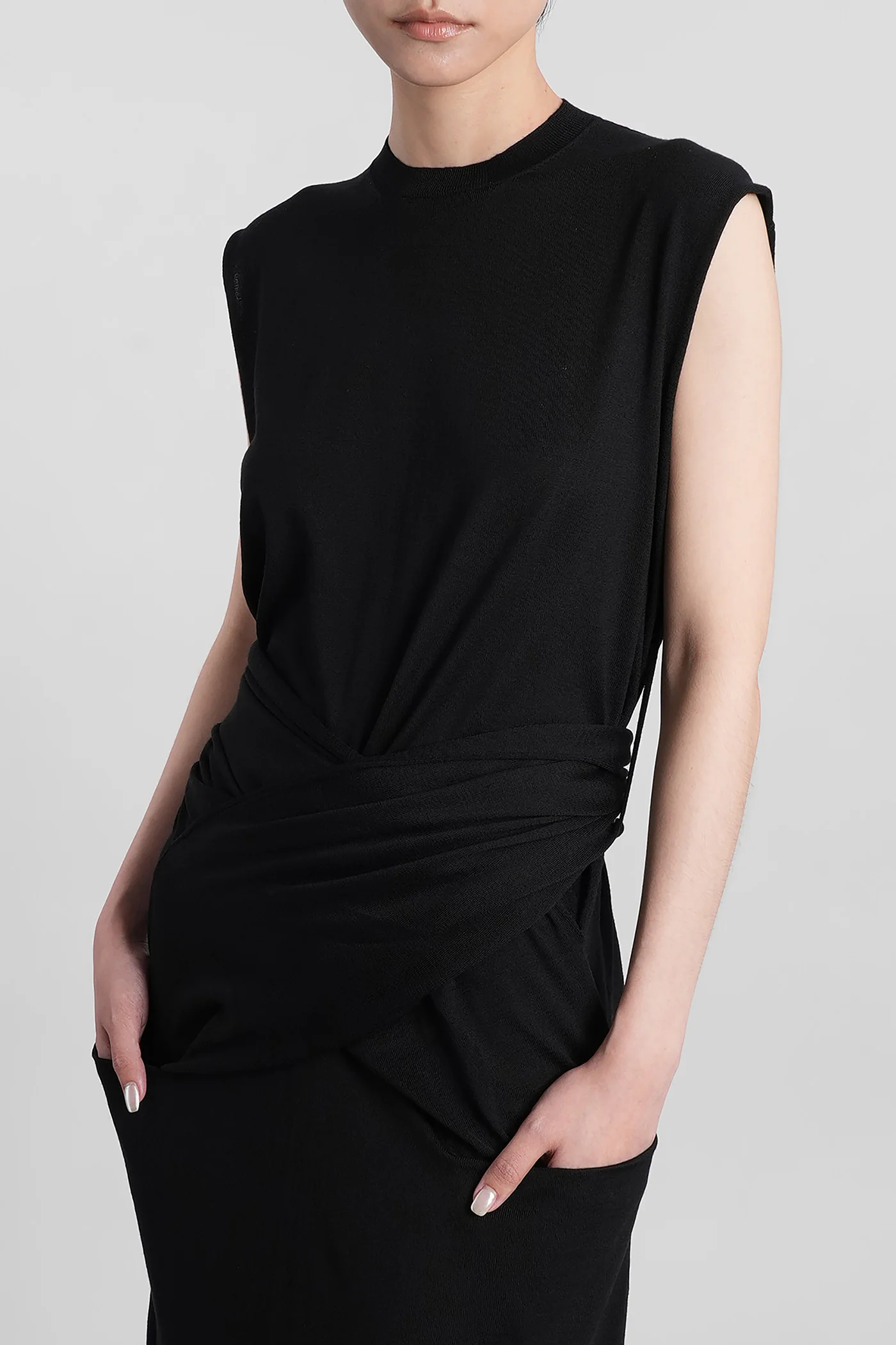 Long dress in black wool - Image 5