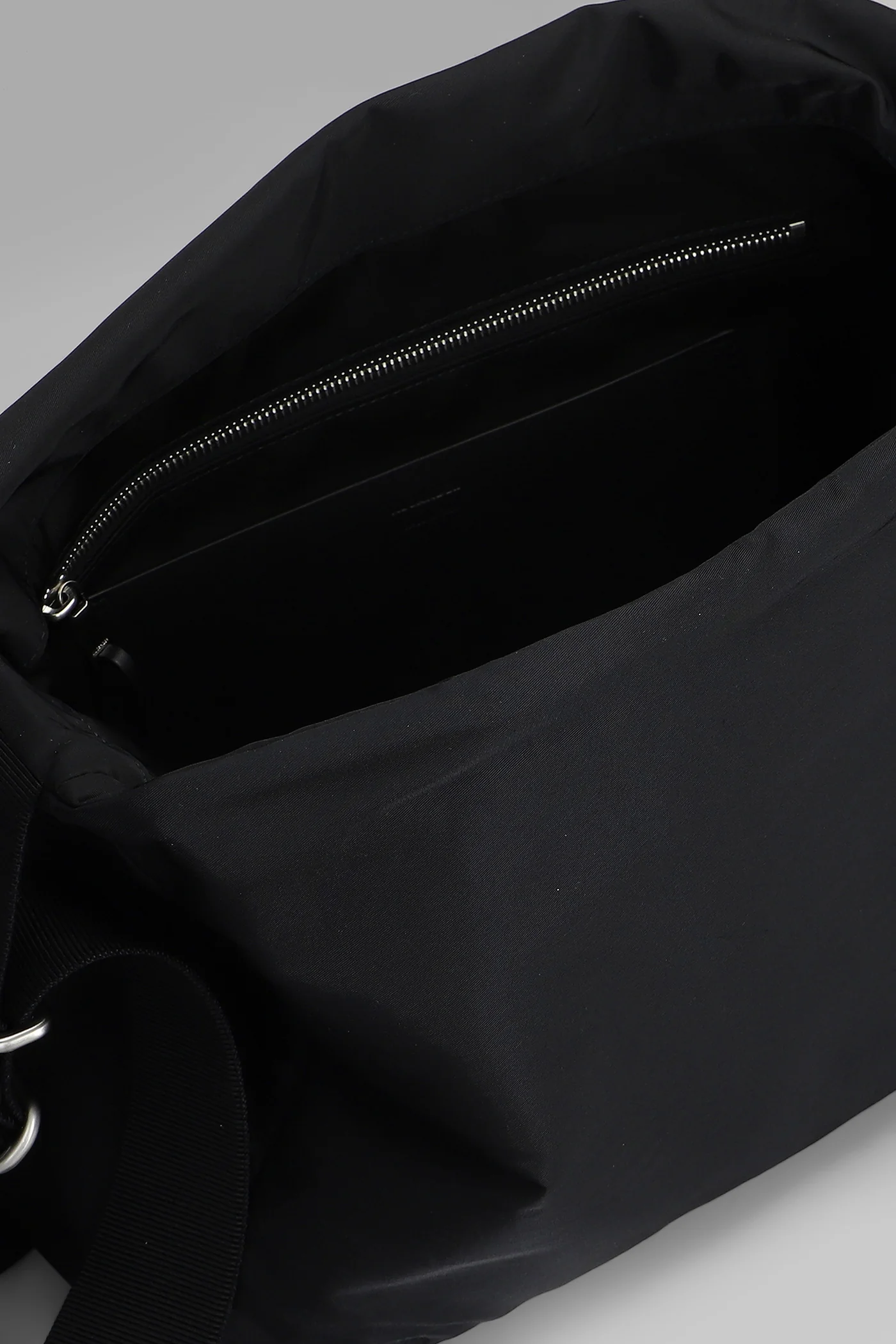 Shoulder bag in black polyamide - Image 4