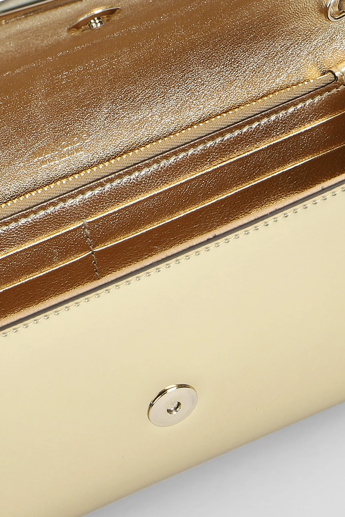 Emmie Clutch in gold leather - Image 4