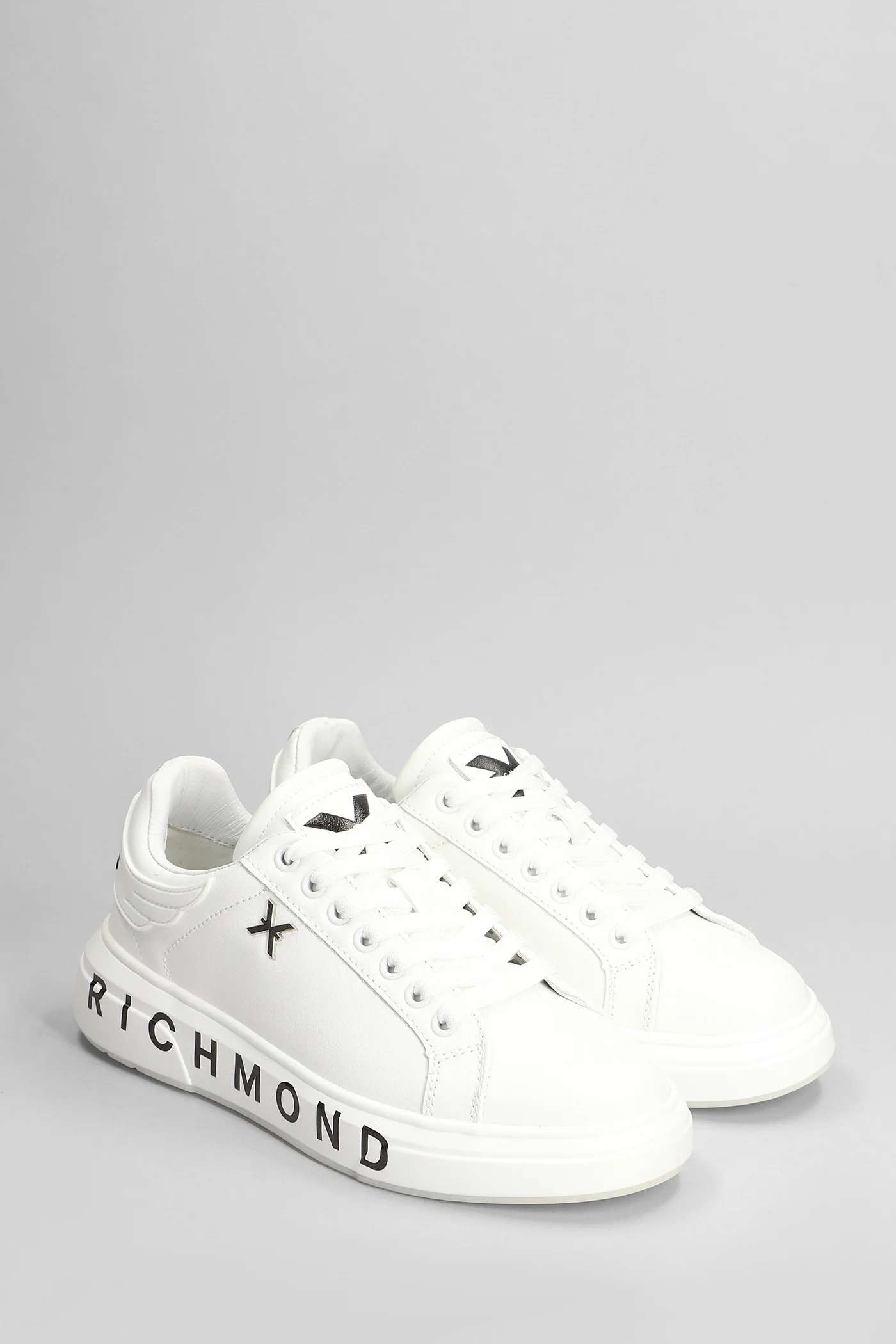 Sneakers in white leather - Image 2