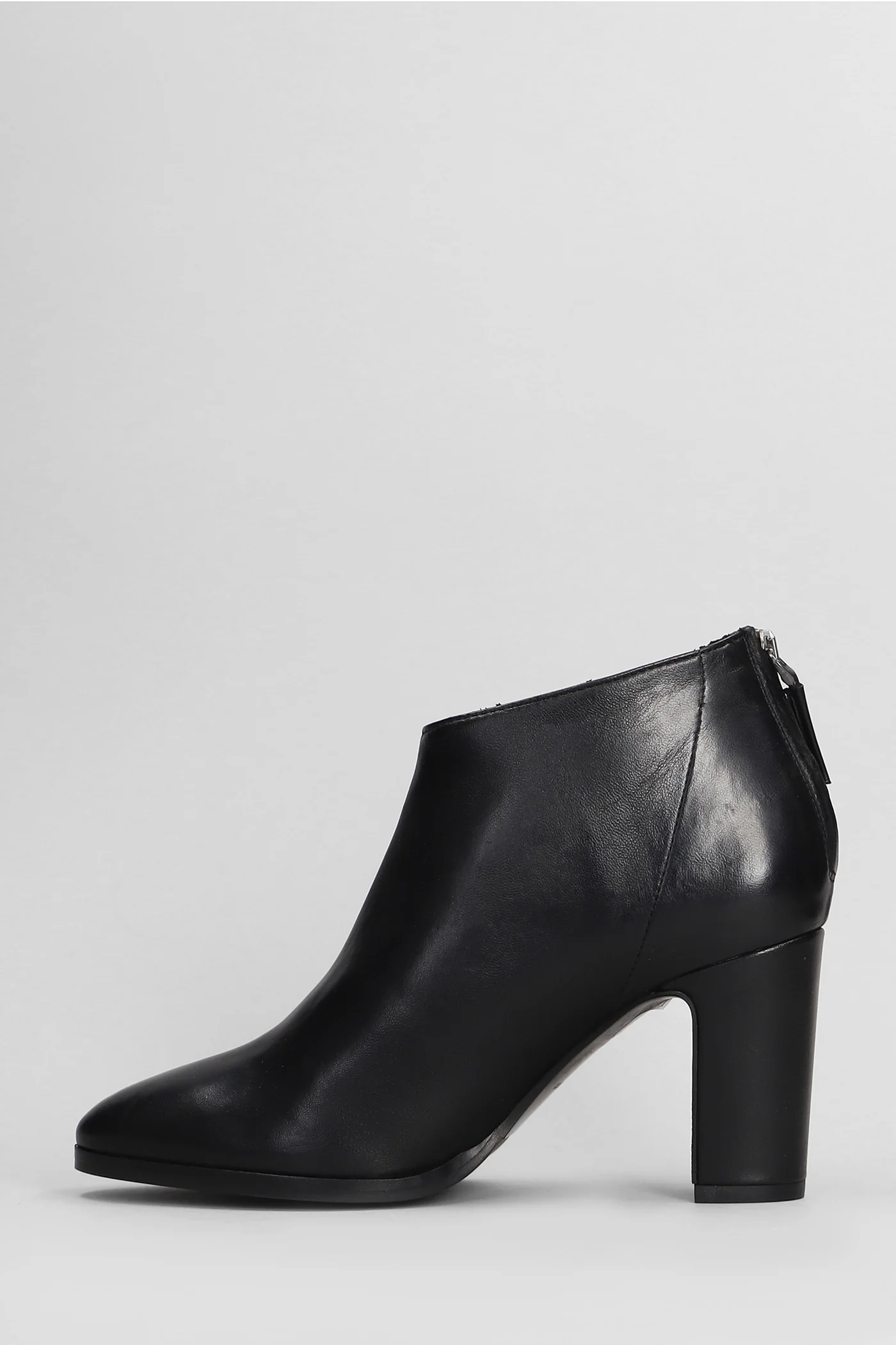 High heels Ankle boots in black leather - Image 3