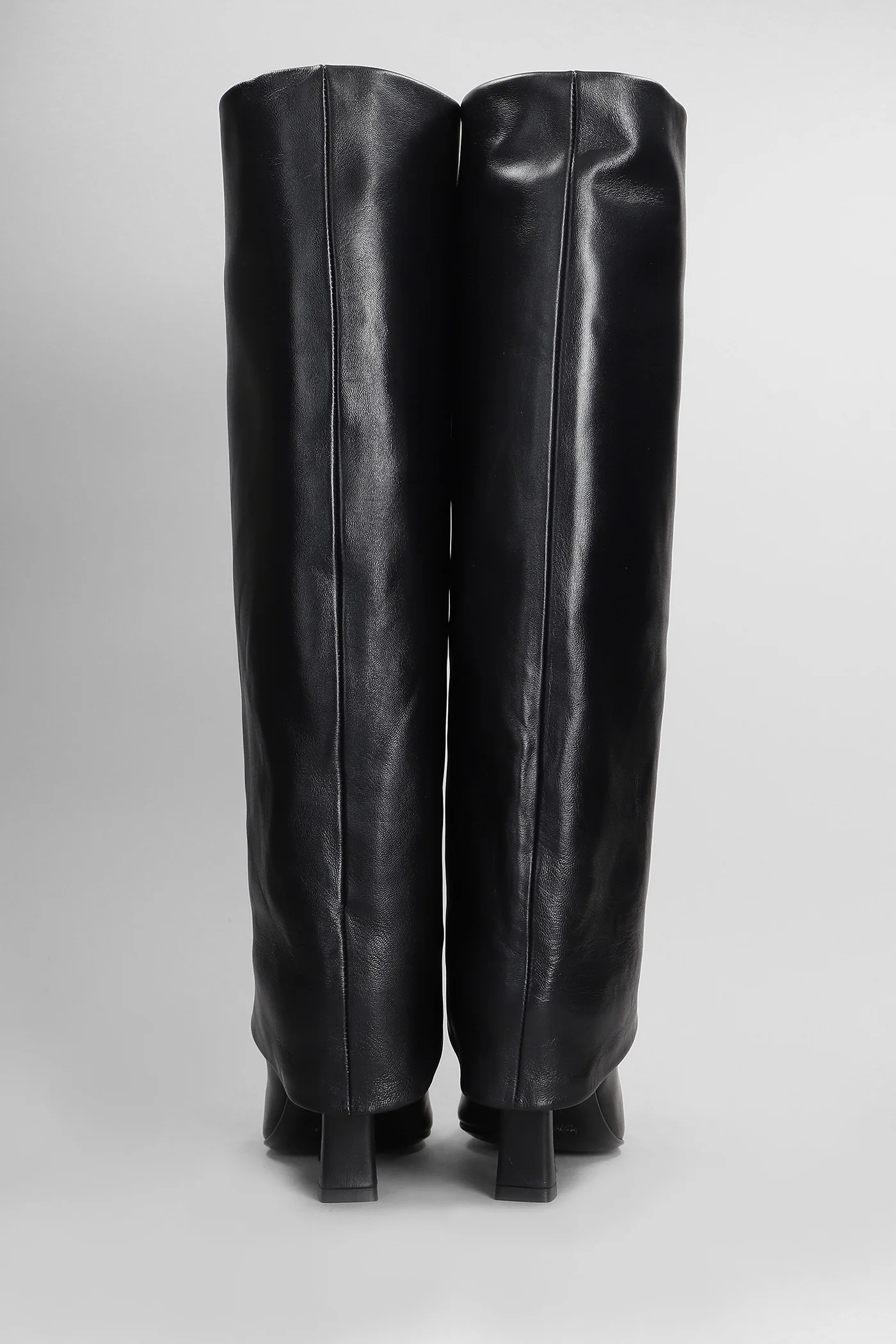 High heels boots in black leather - Image 4