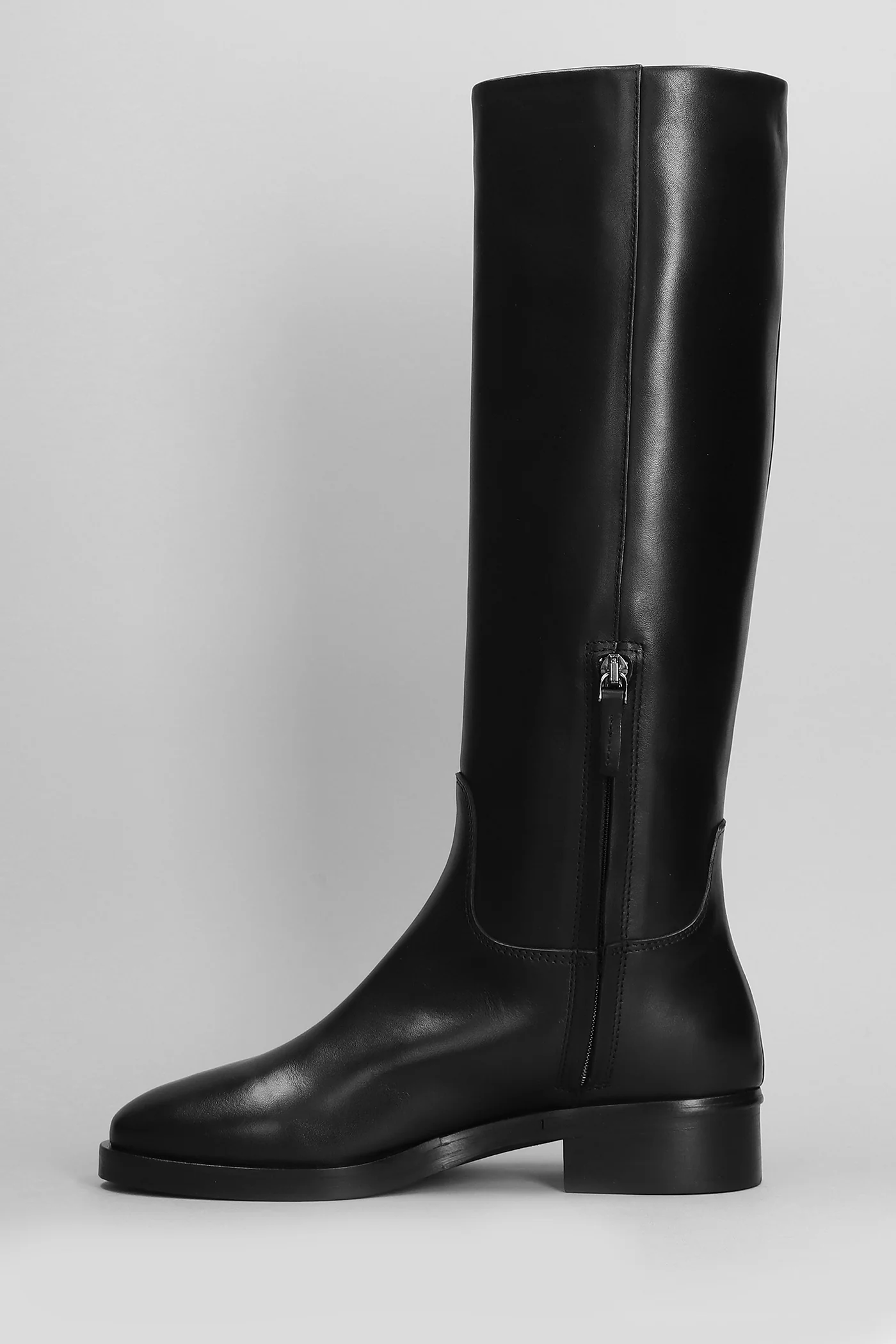 High heels boots in black leather - Image 3