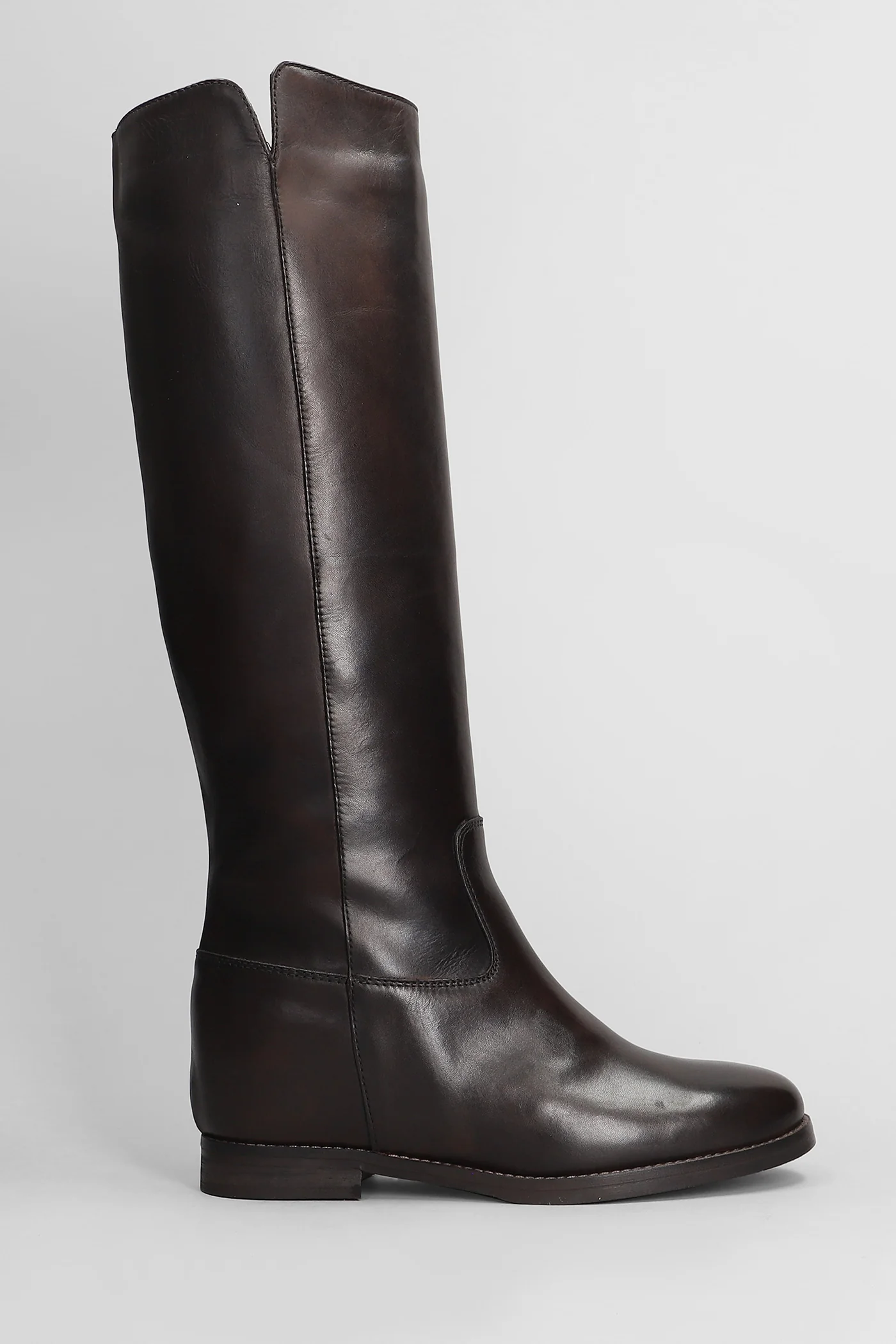 low heels boots in dark brown leather