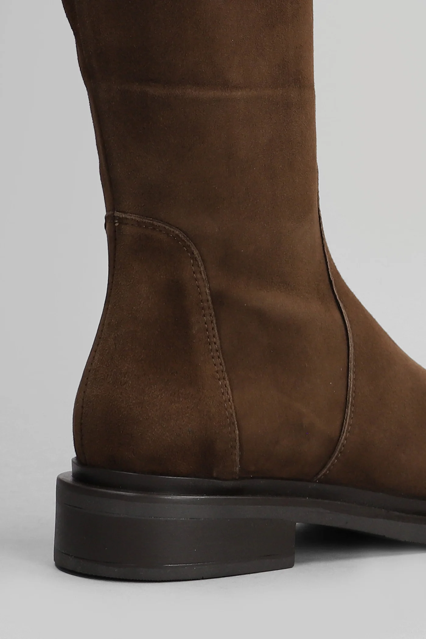 low heels boots in dark brown suede - Image 5