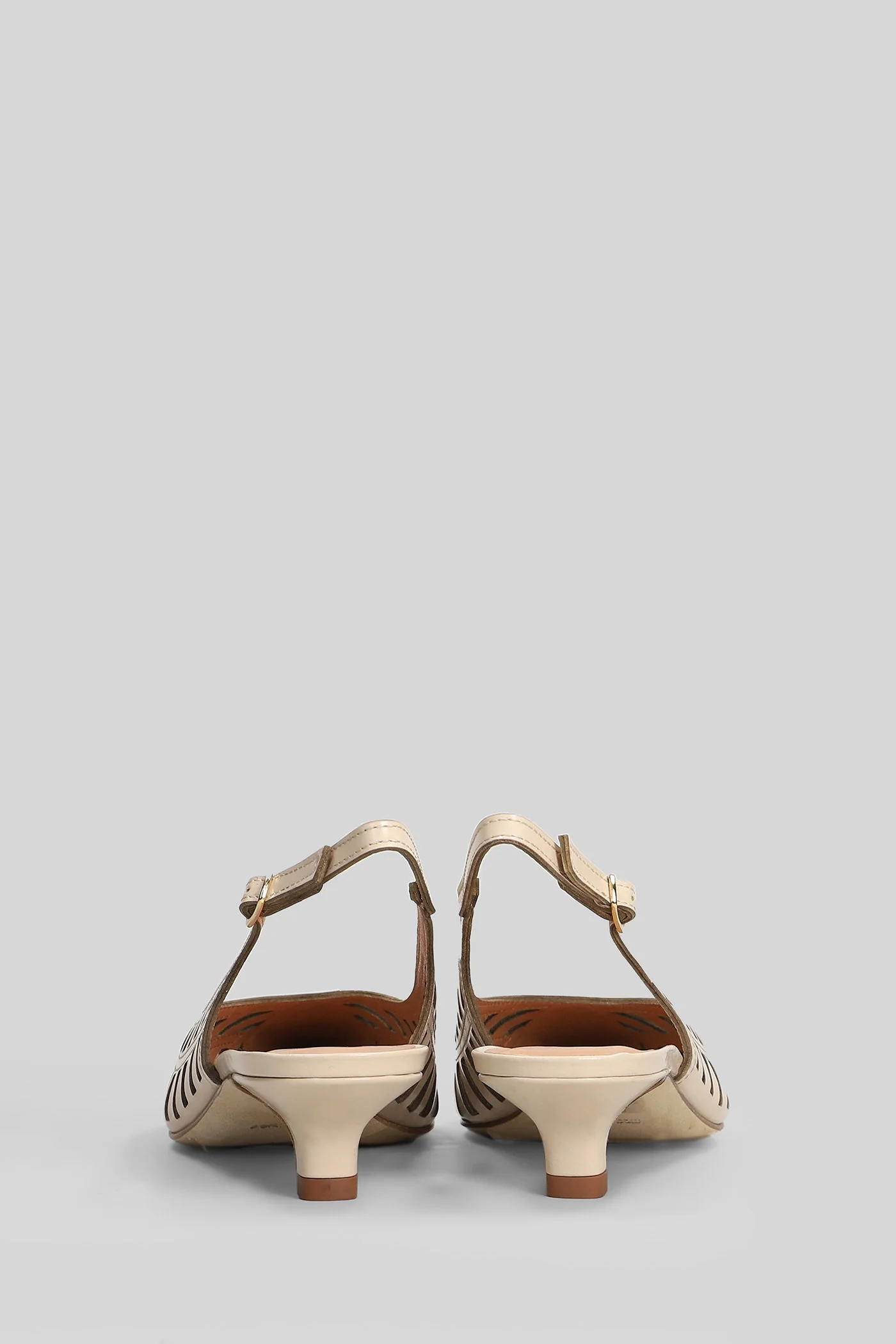 Pumps in beige leather - Image 4