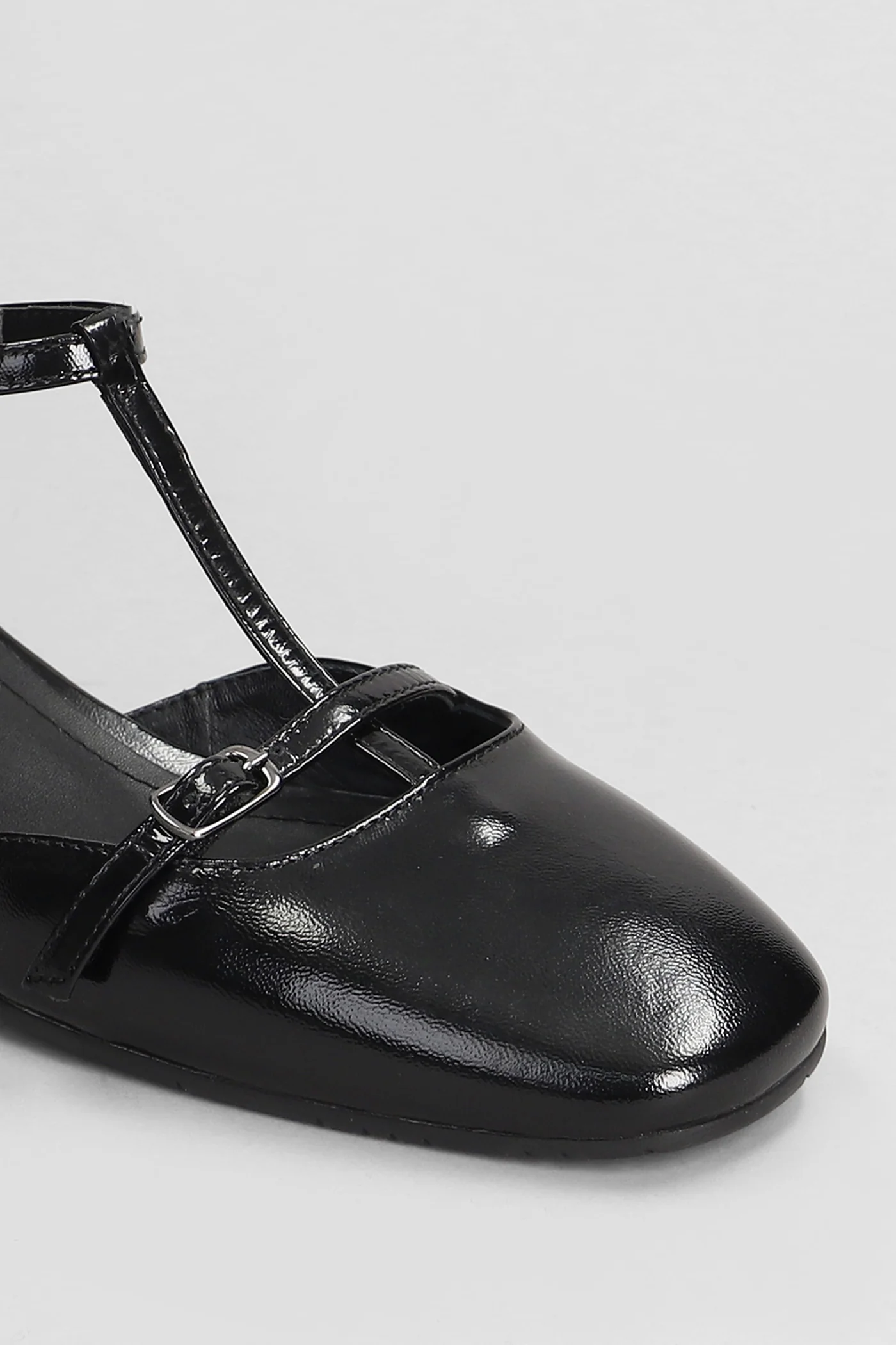 Pumps in black leather - Image 5