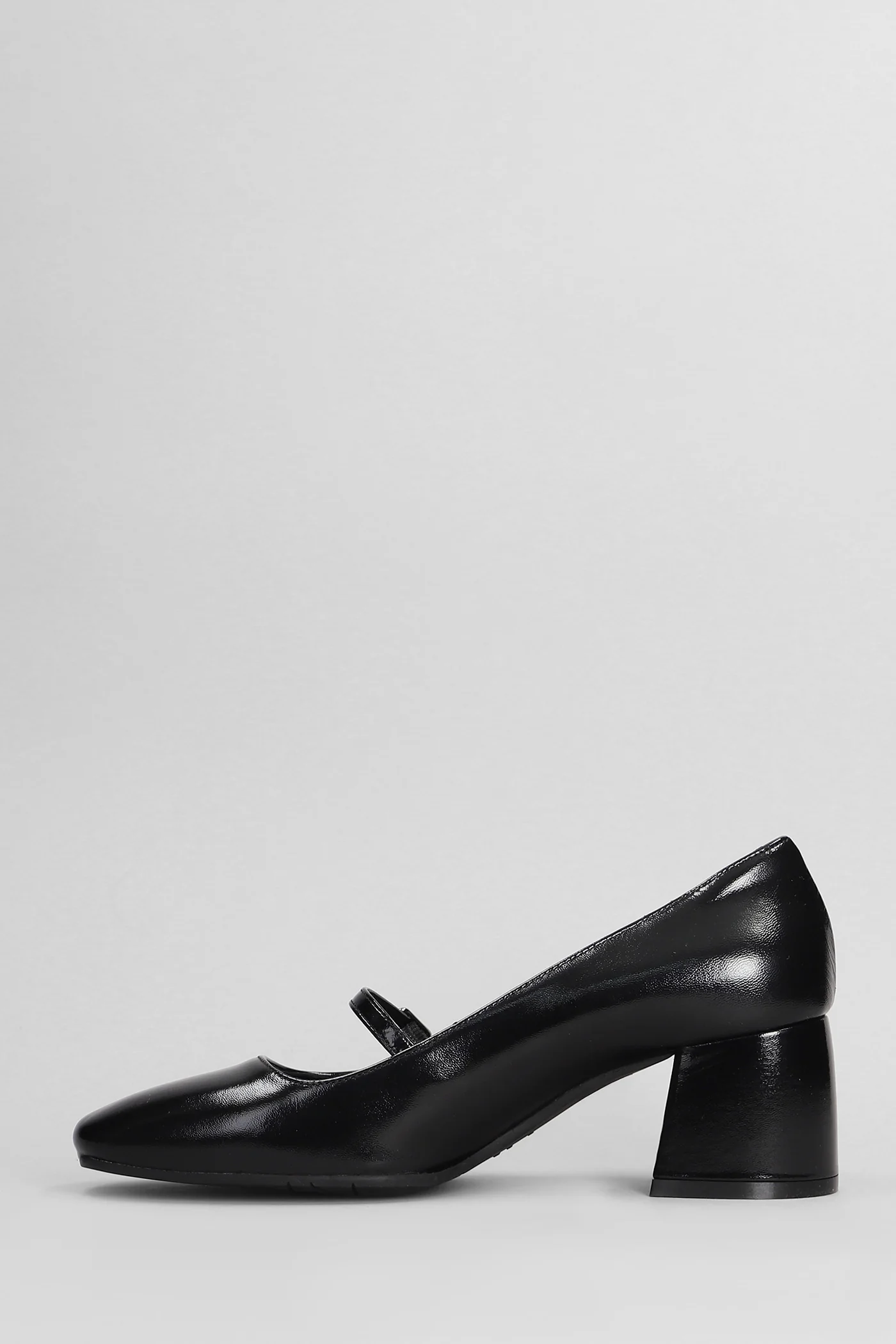 Pumps in black leather - Image 3