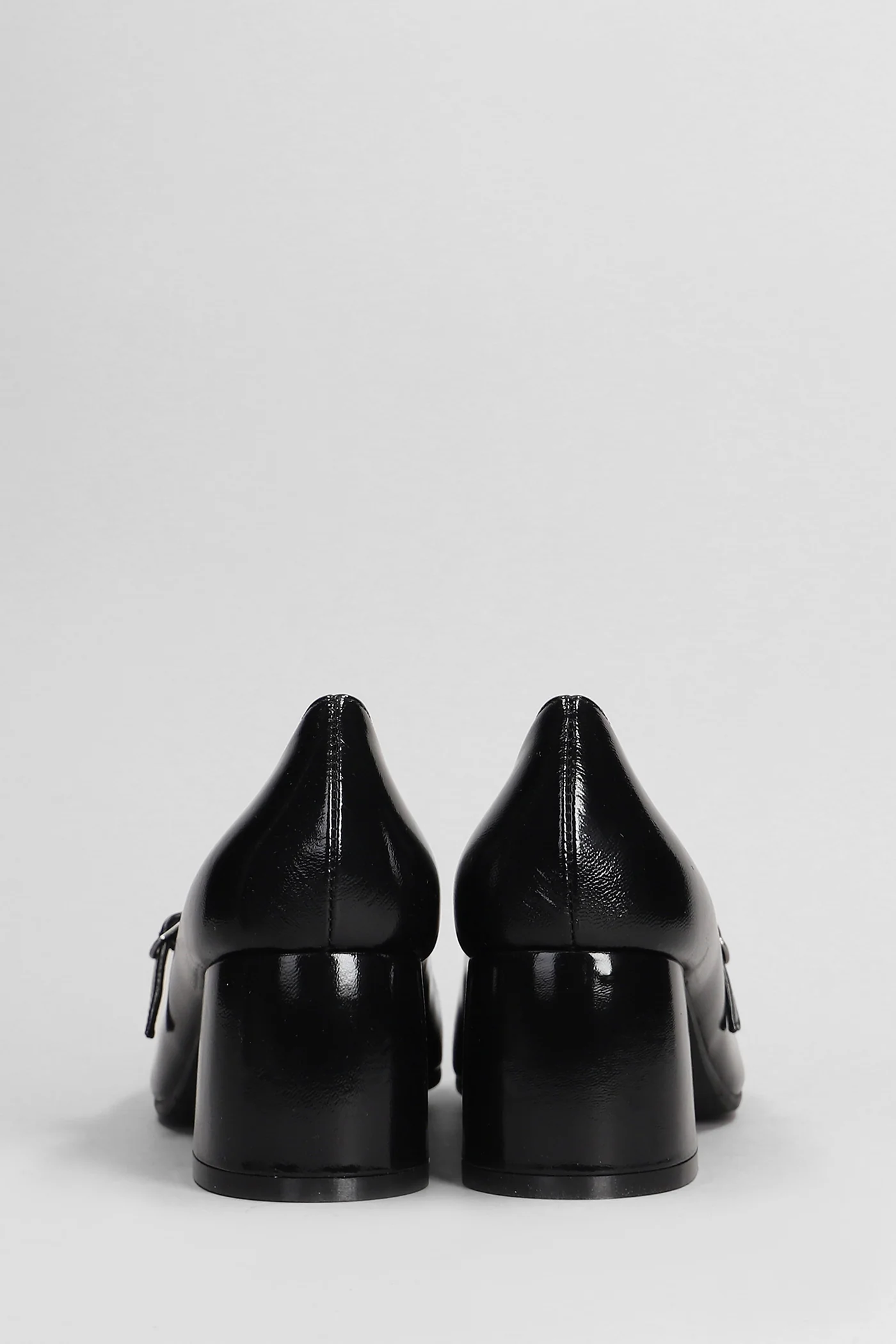 Pumps in black leather - Image 4