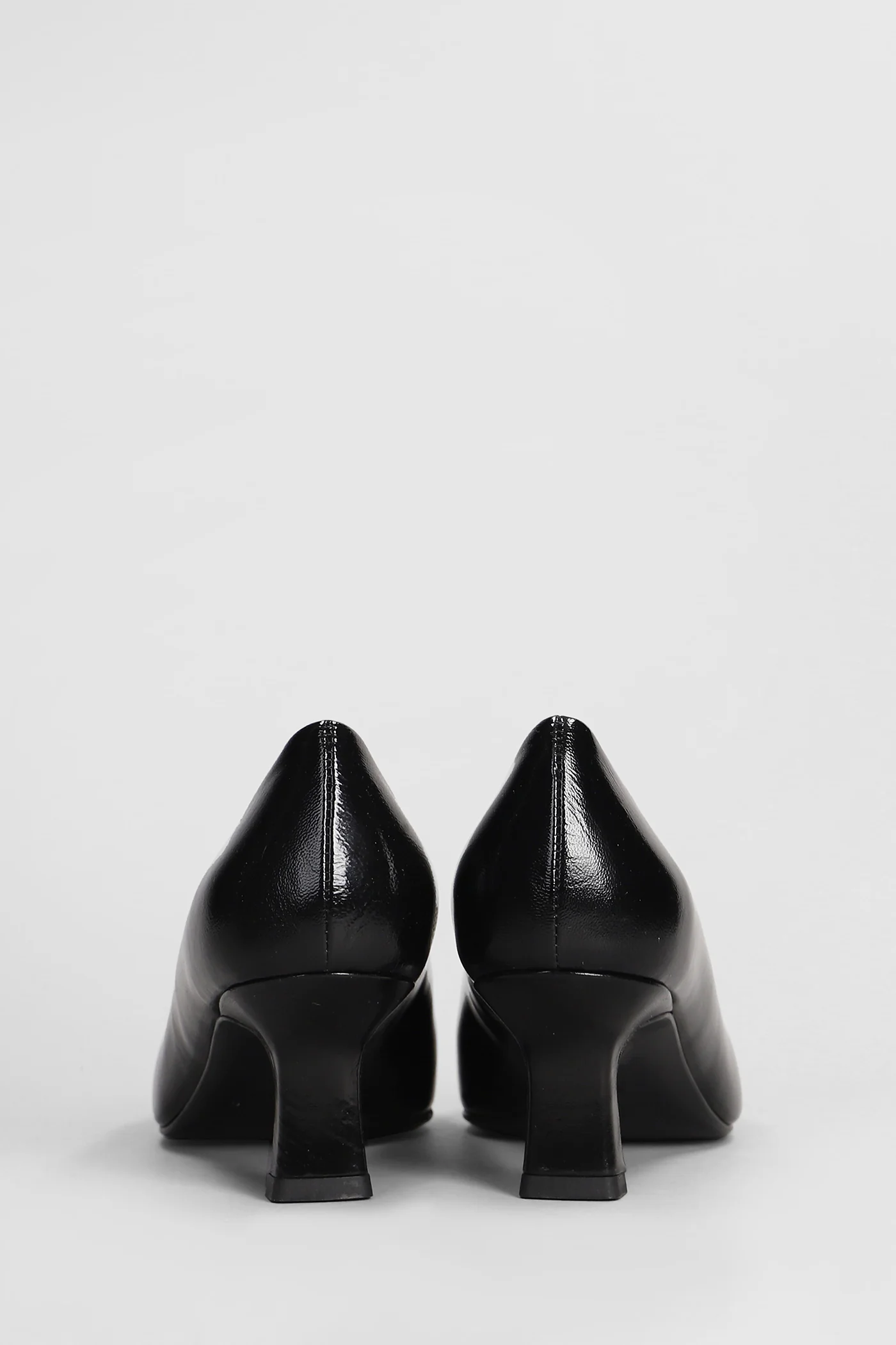 Pumps in black leather - Image 4