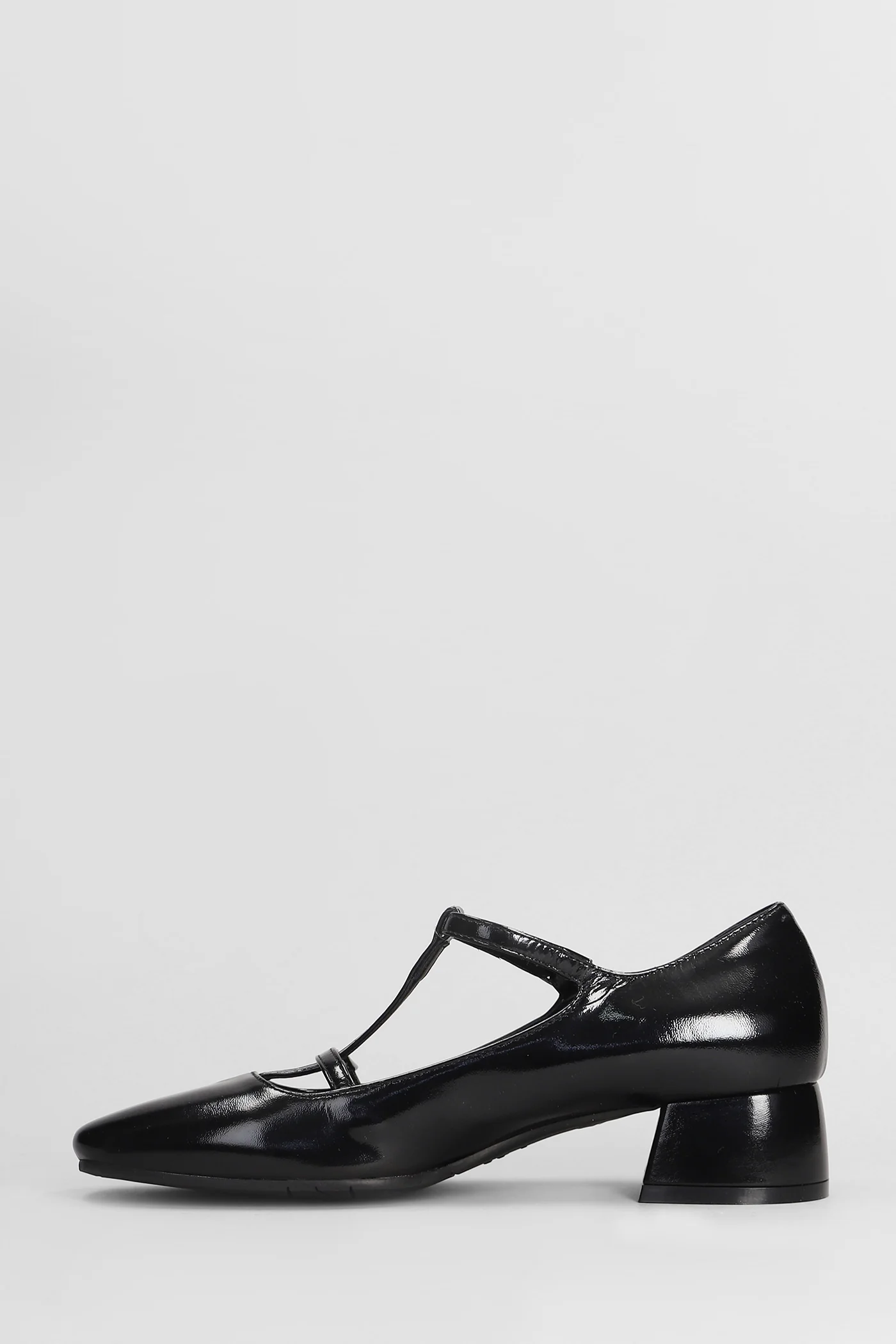 Pumps in black patent leather - Image 3