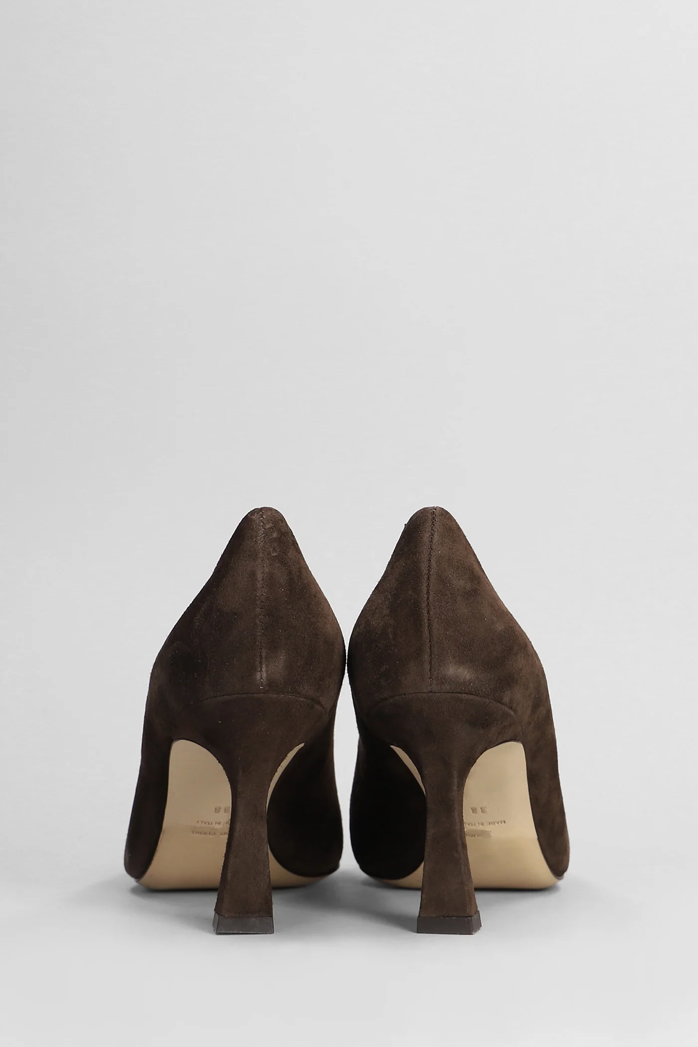 Pumps in dark brown suede - Image 4