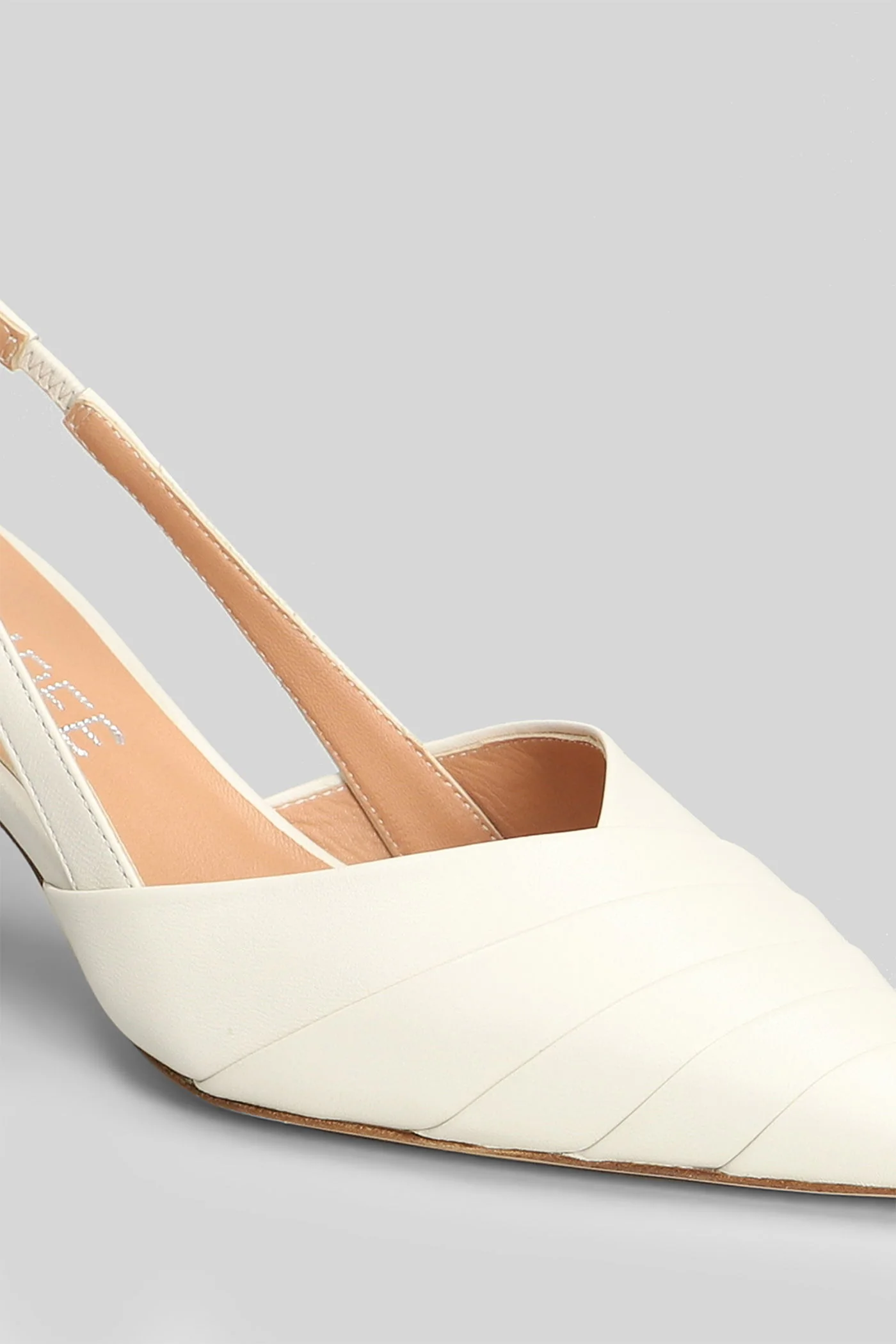 Pumps in white leather - Image 5