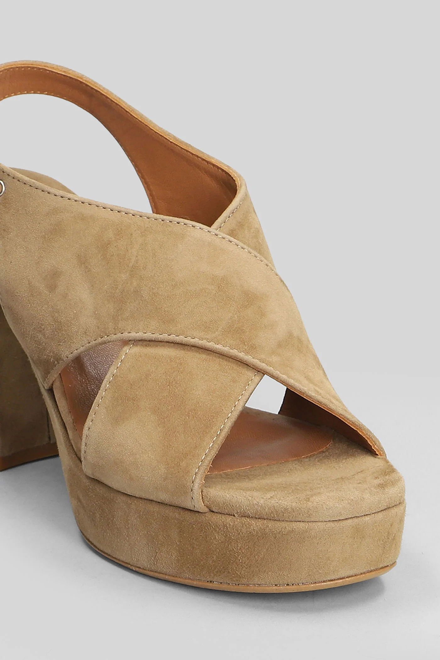 Sandals in beige suede - Image 4