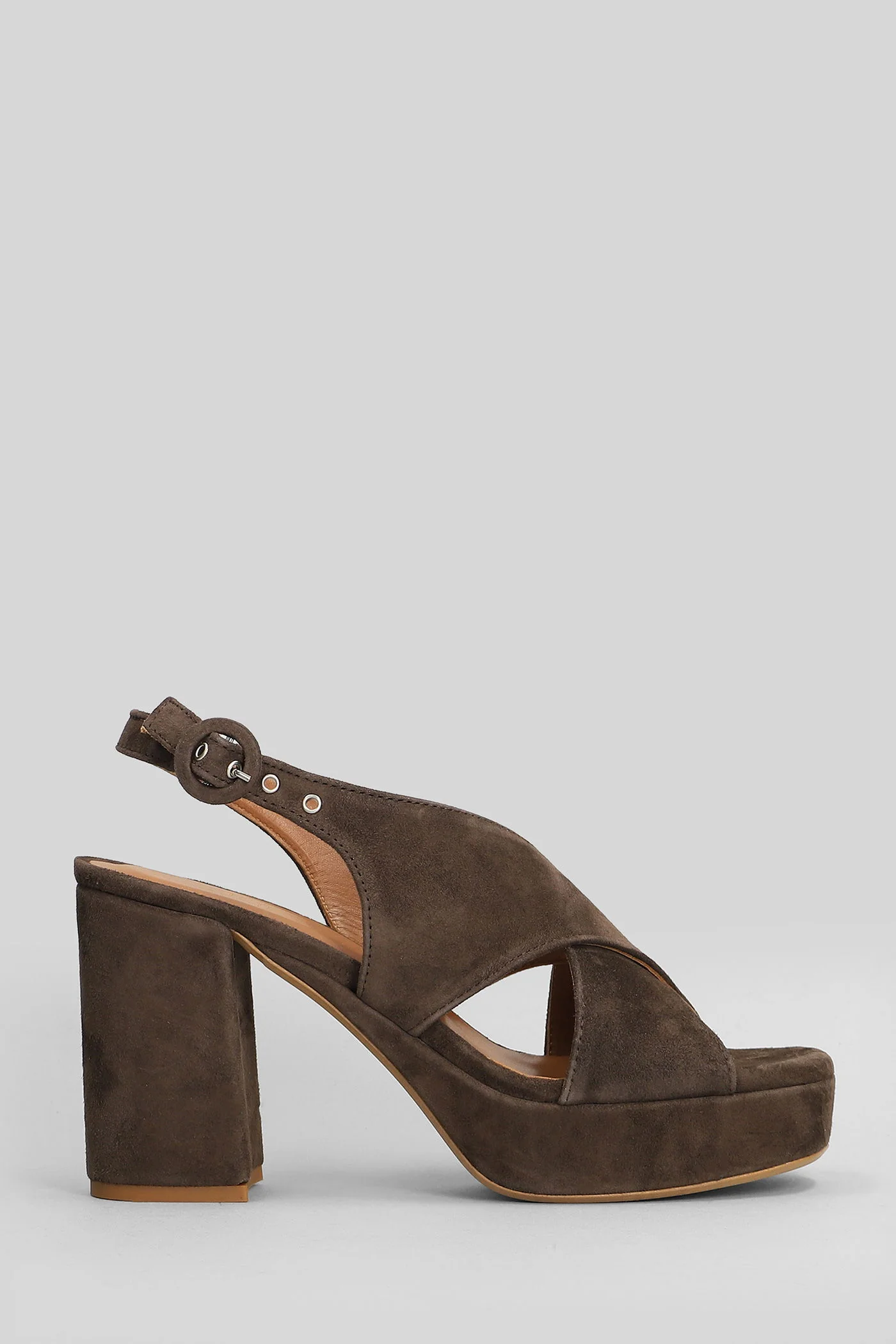 Sandals in dark brown suede