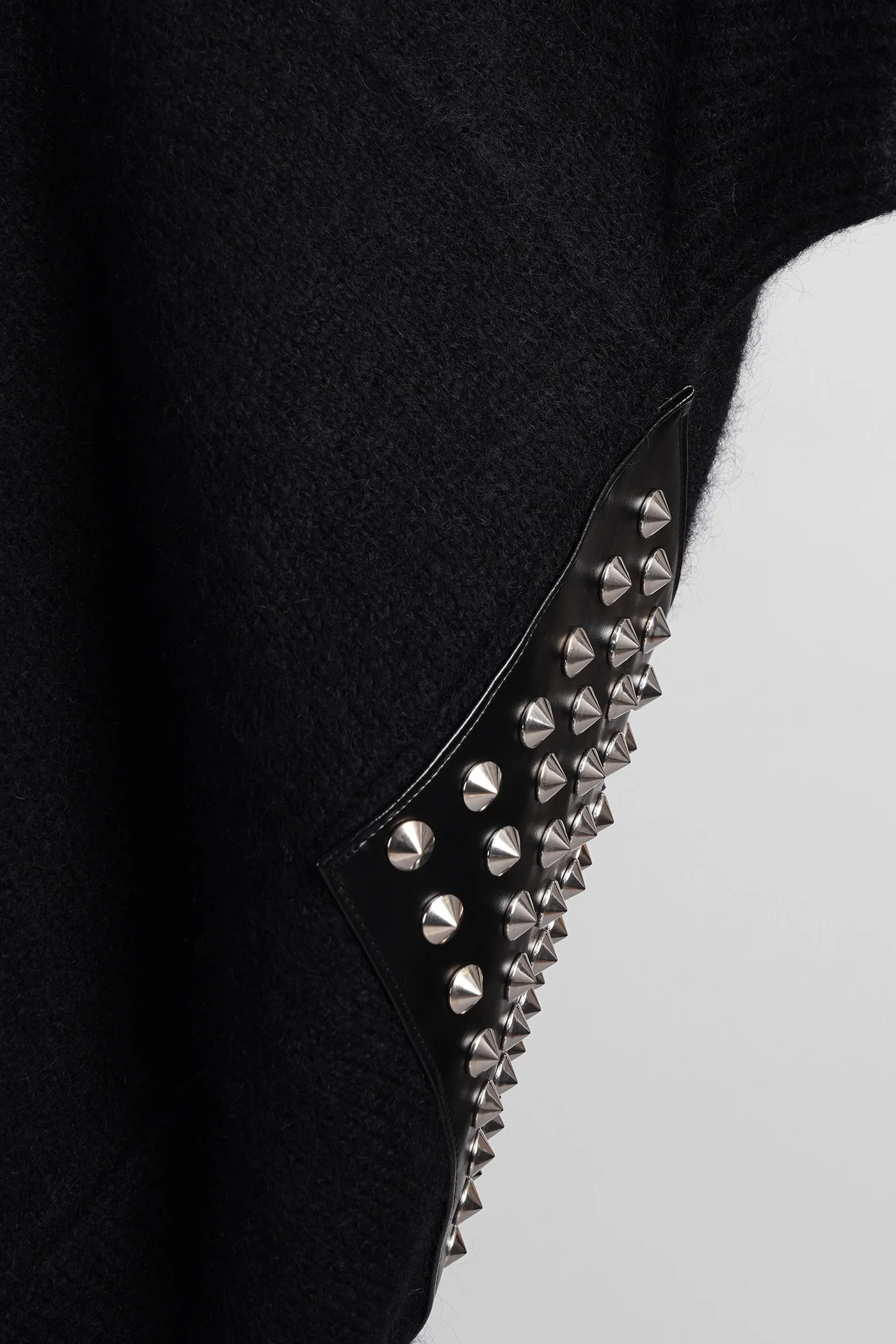 Knitwear in black wool - Image 5
