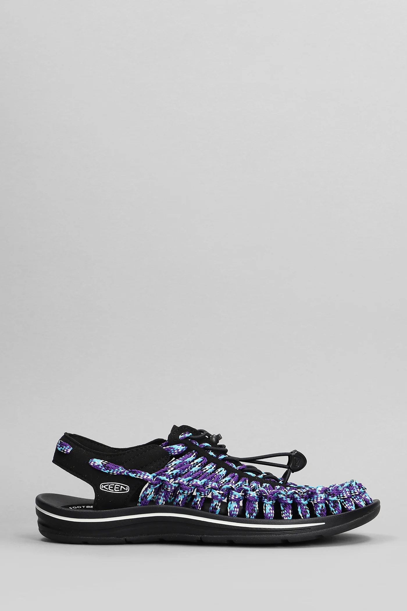 Uneek Sneakers in black fabric