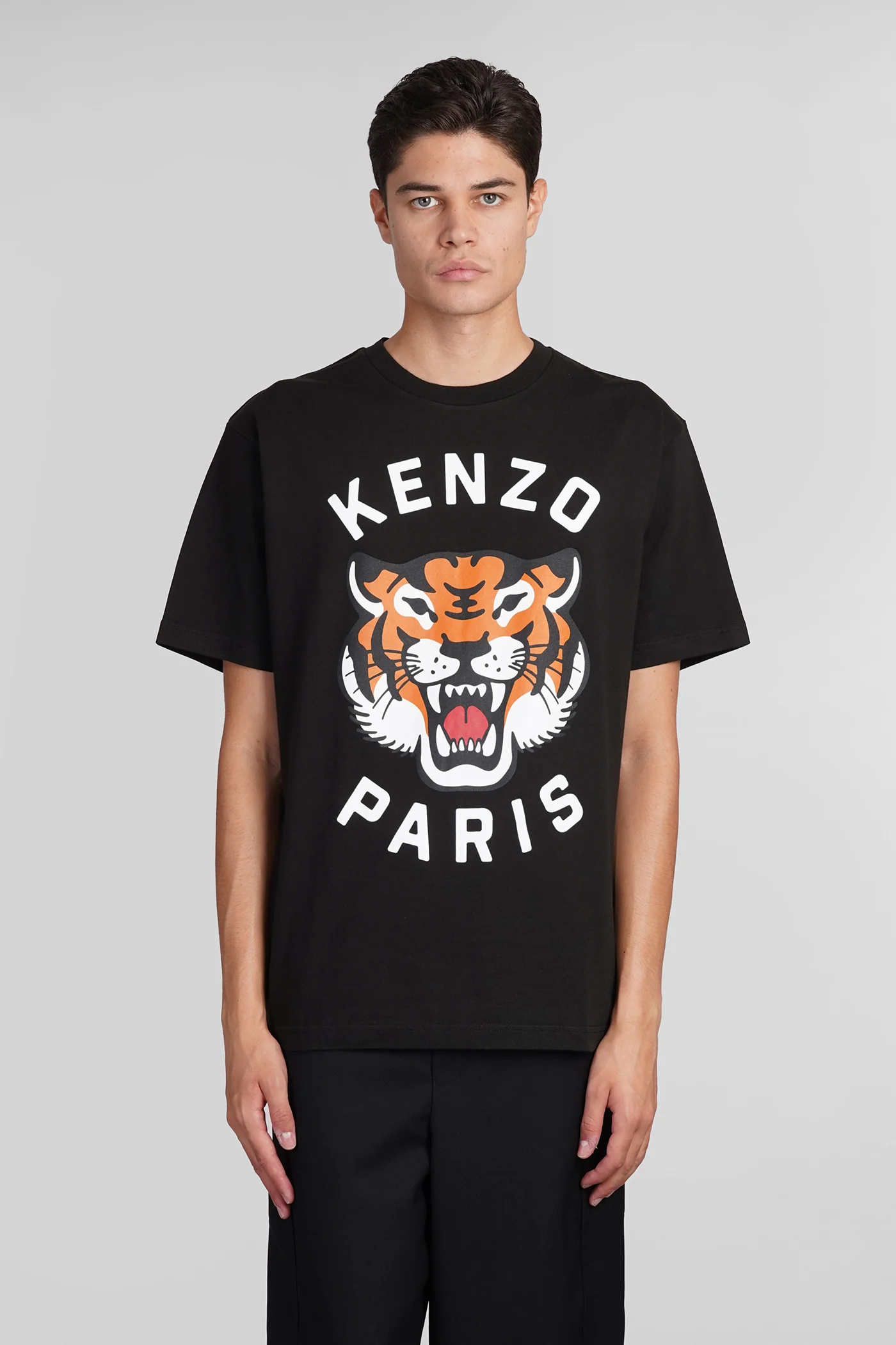 T-Shirt in black cotton
