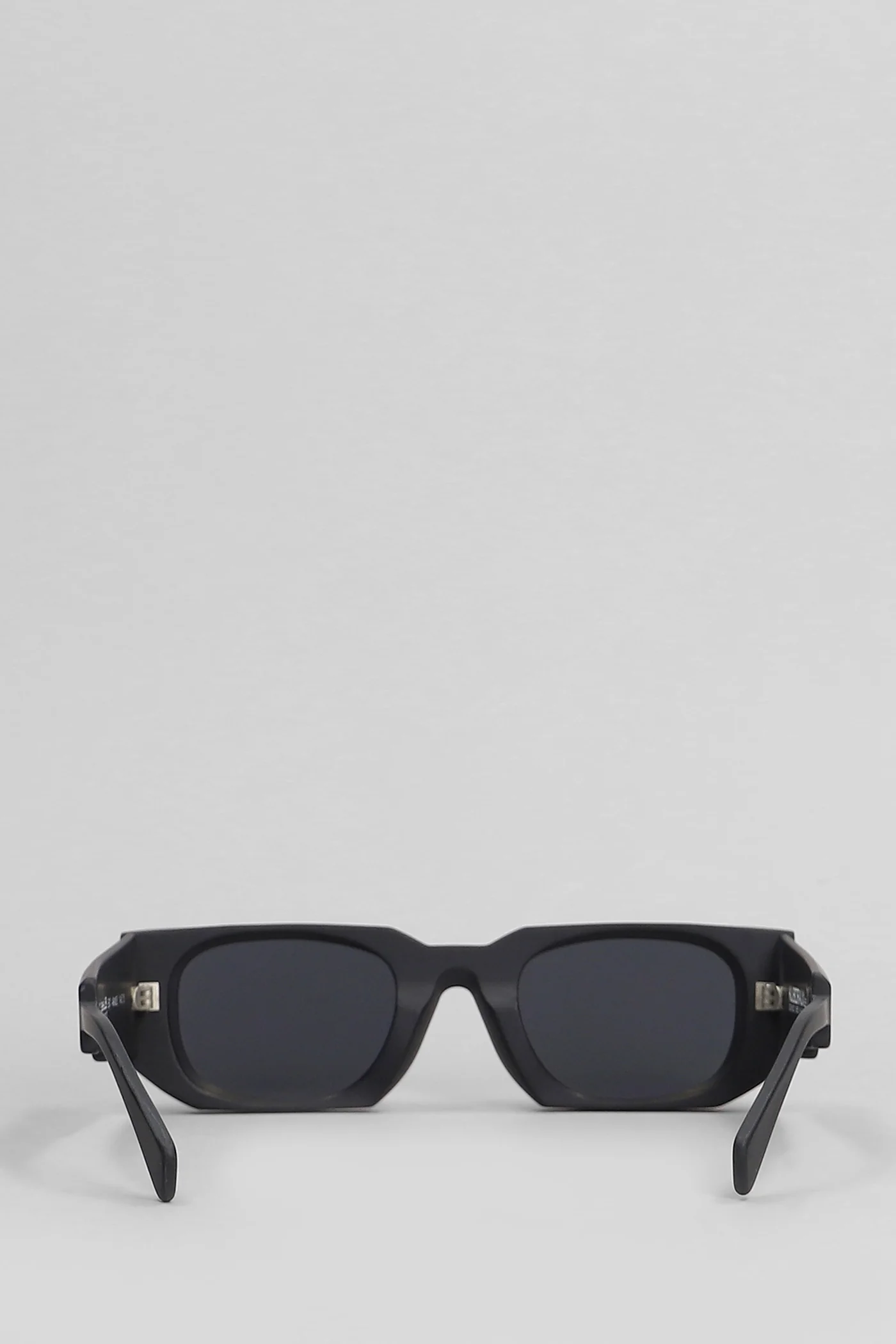 U8 Sunglasses in black acetate - Image 3