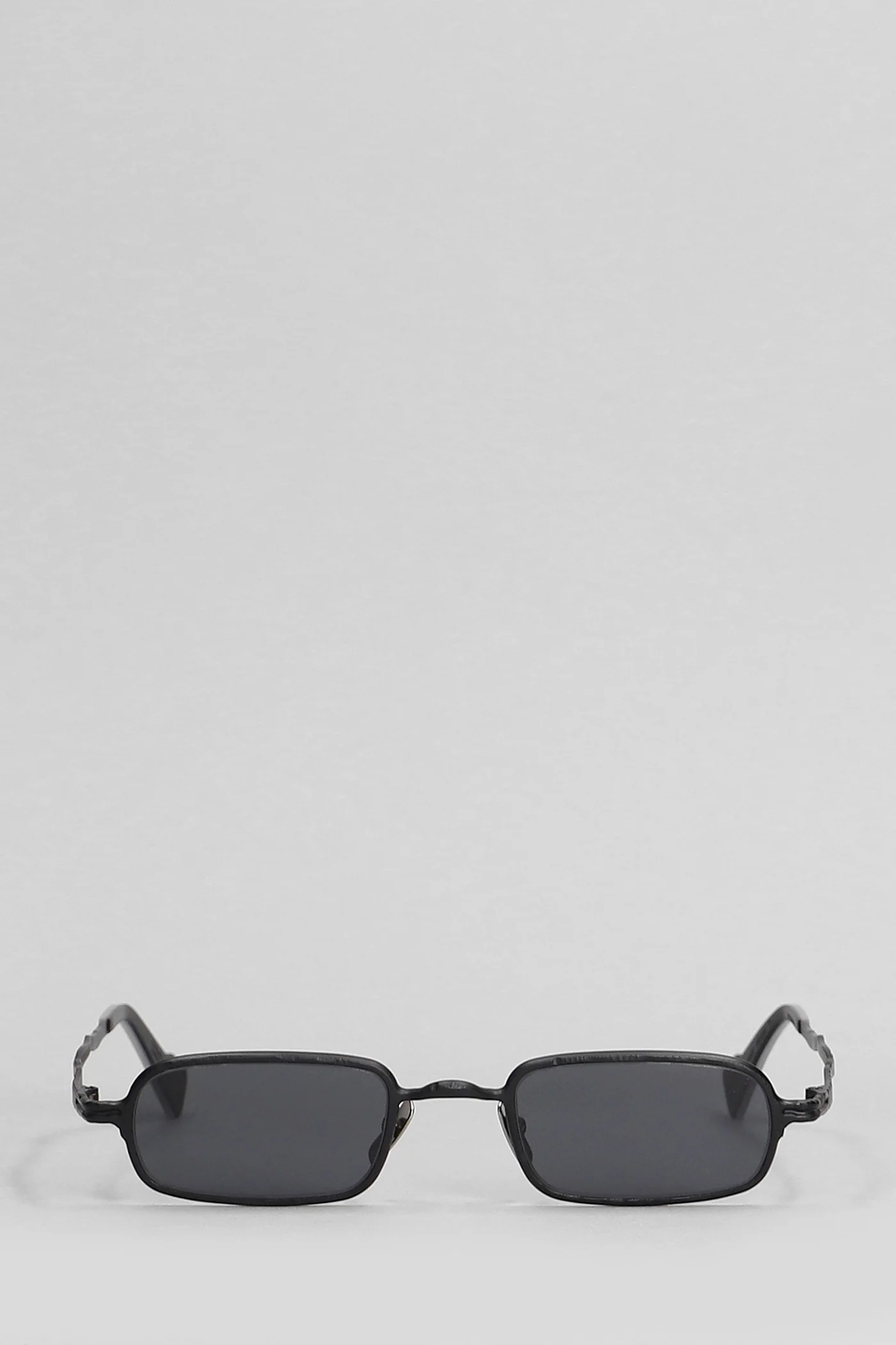 Z18 Sunglasses in black metal alloy