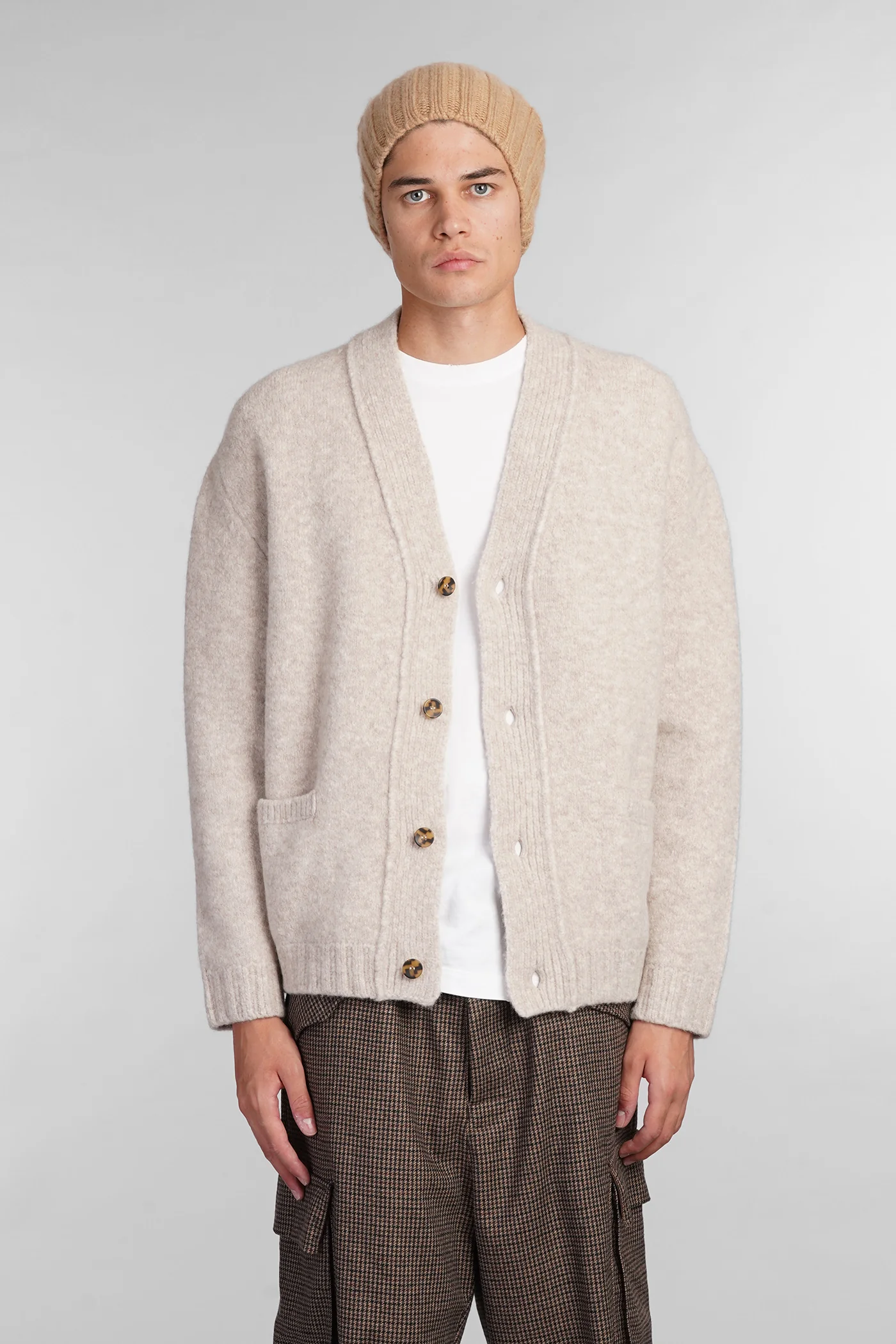 Cardigan in beige wool