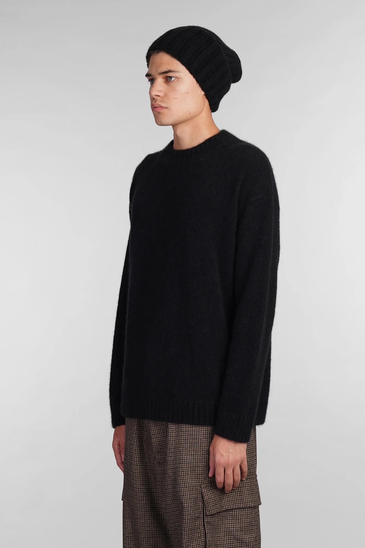 Knitwear in black cashmere - Image 4