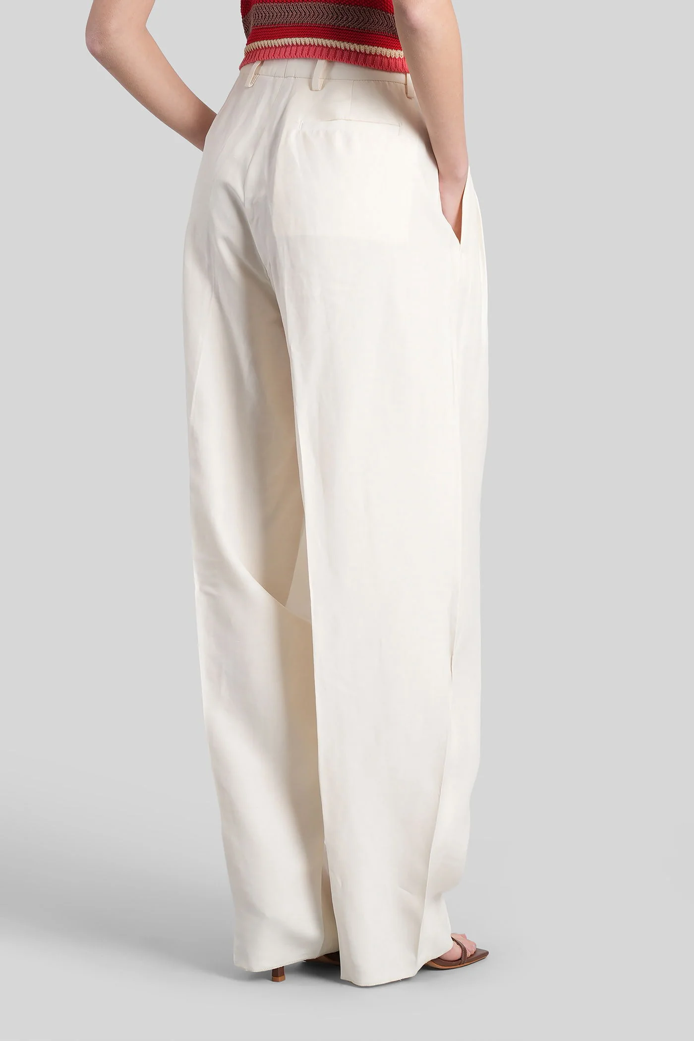 Pants in beige viscose - Image 3