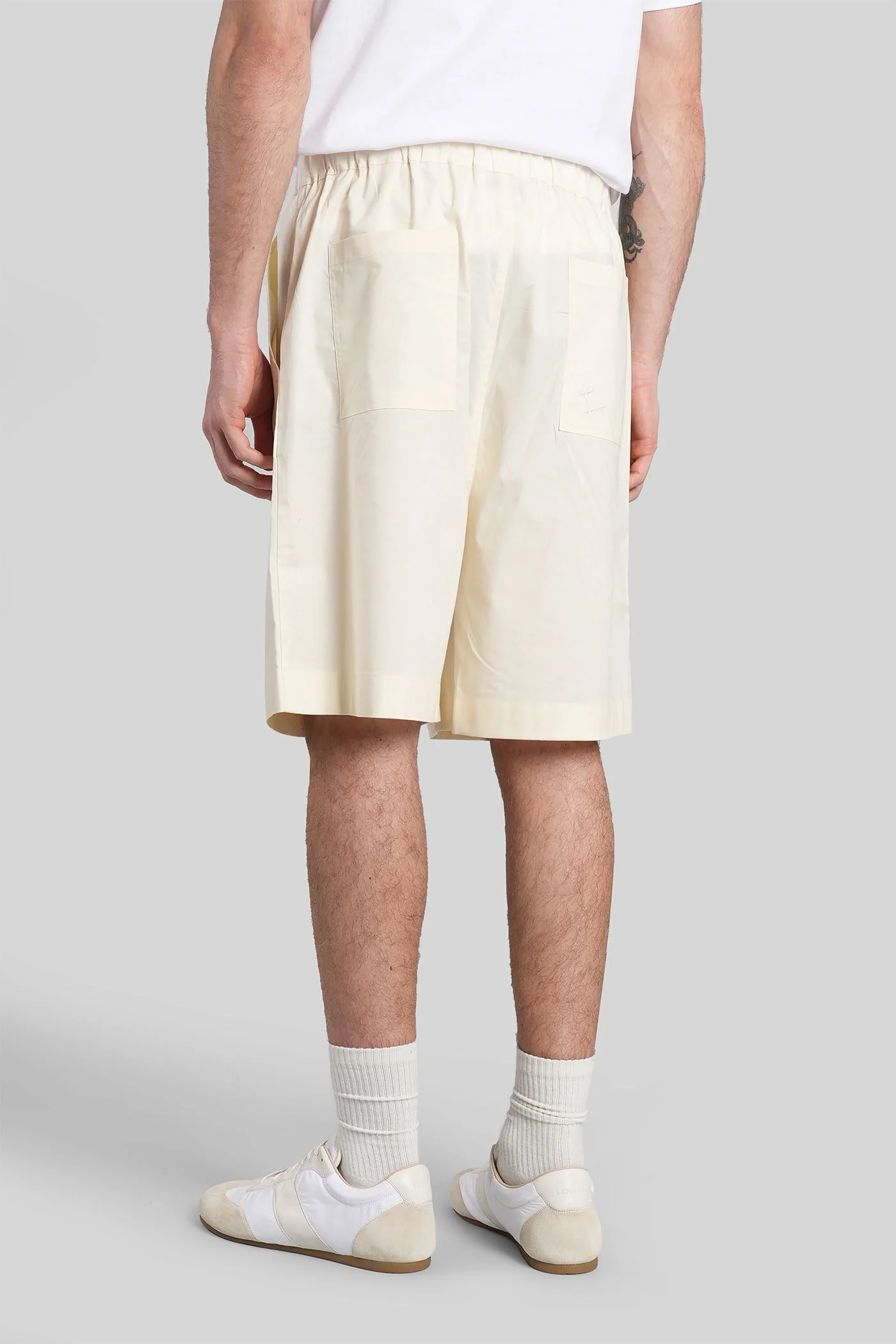 Shorts in beige cotton - Image 3