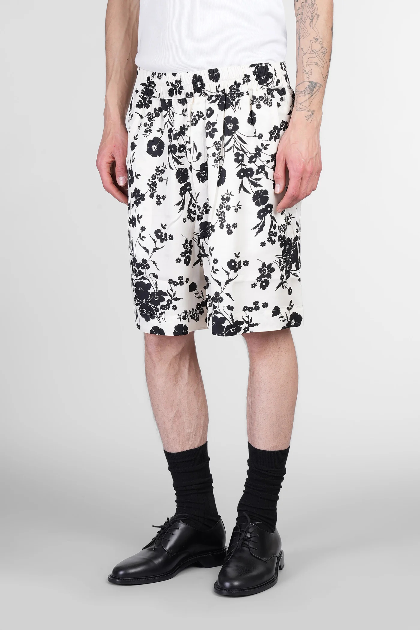 Shorts in beige viscose - Image 4