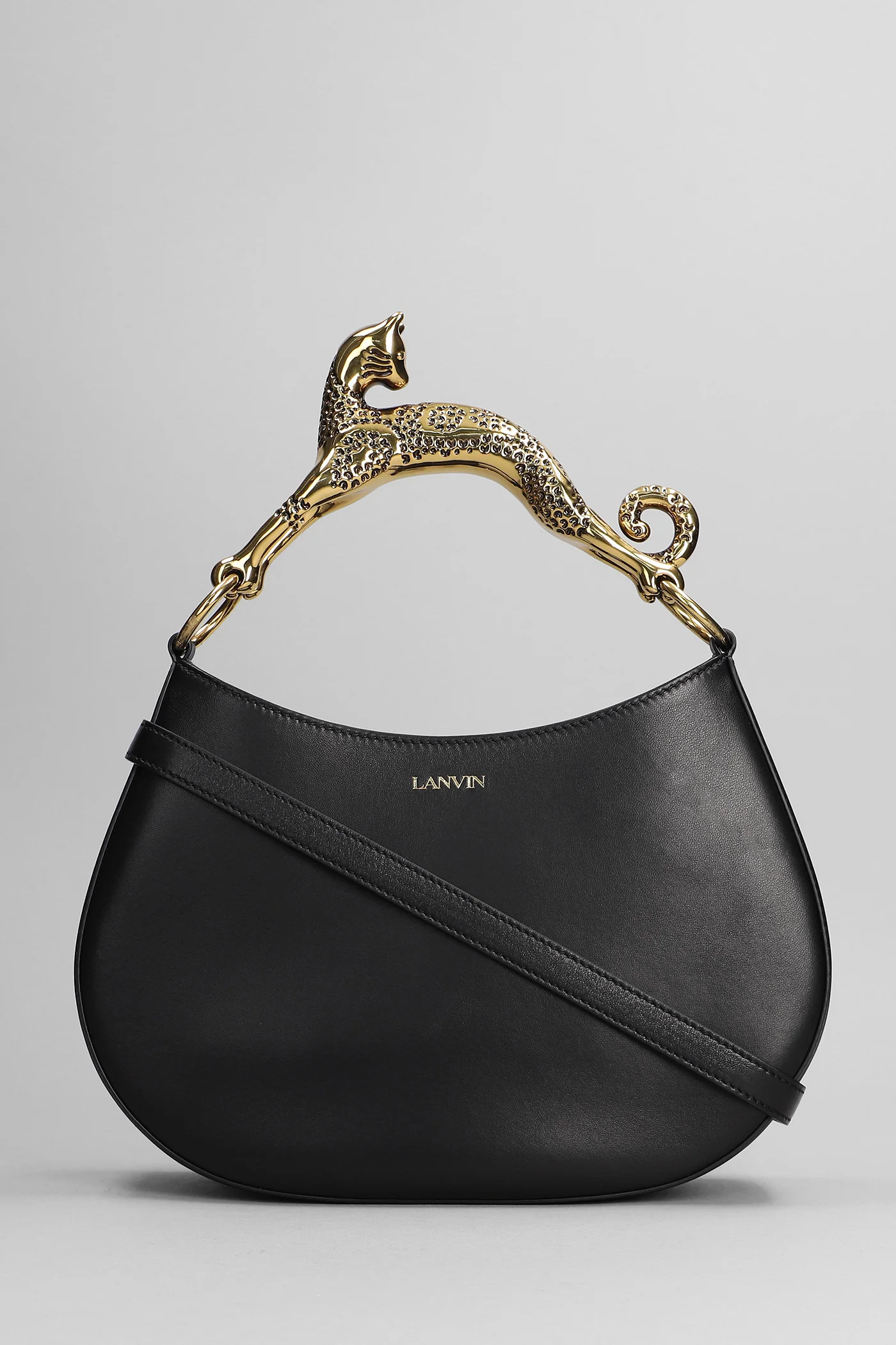 Hand bag in black leather