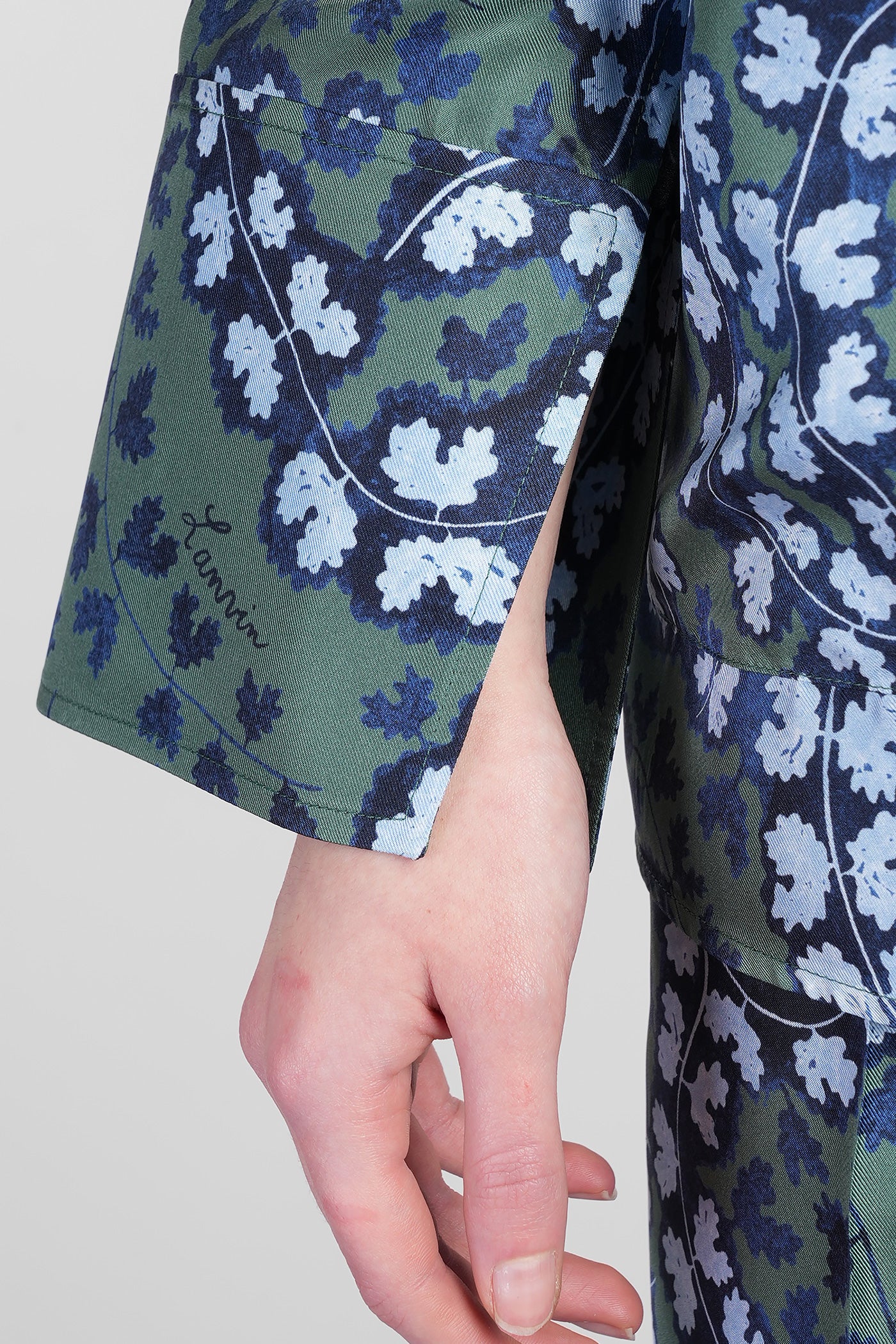 Shirt in green silk - Image 5