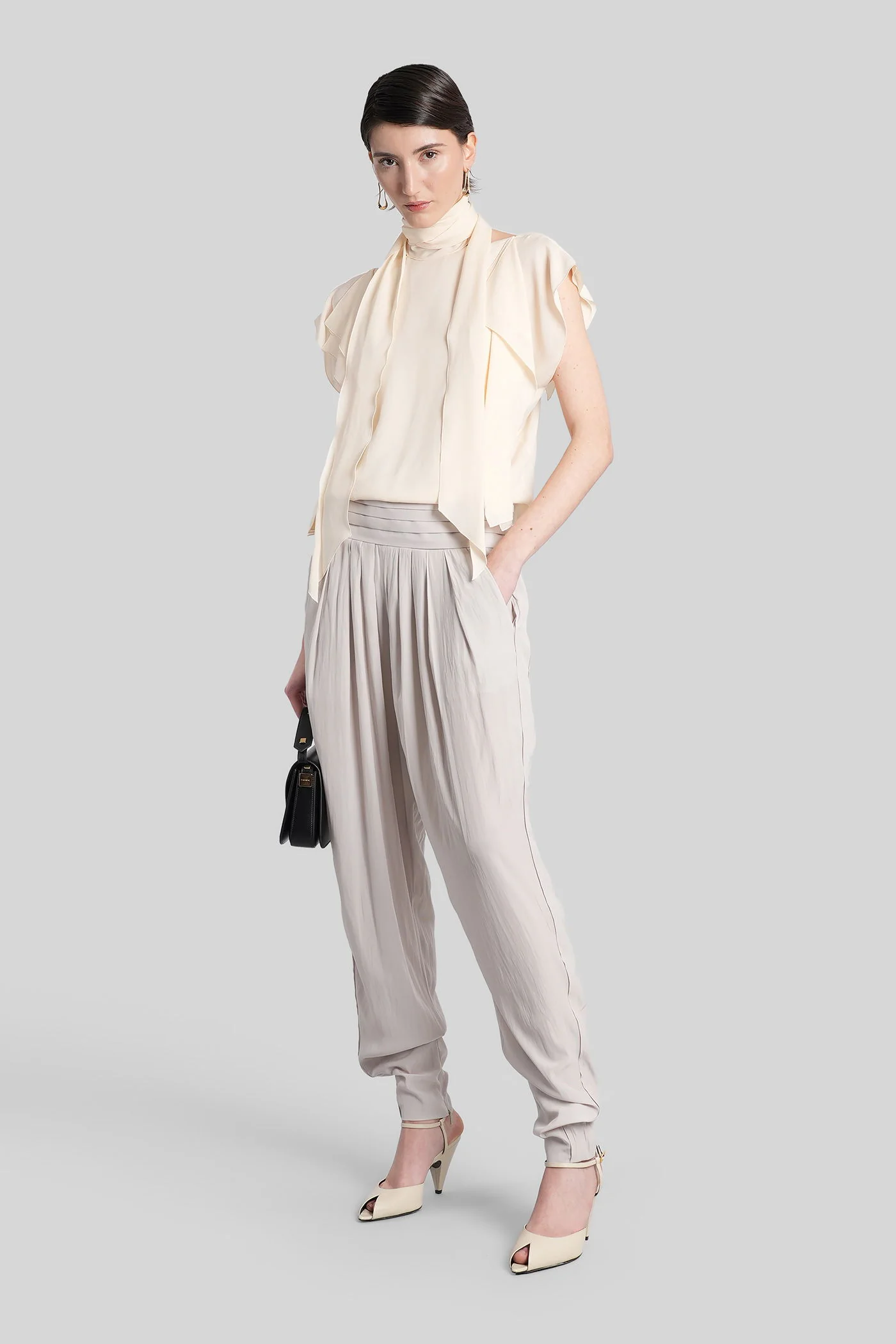 Topwear in beige silk - Image 2