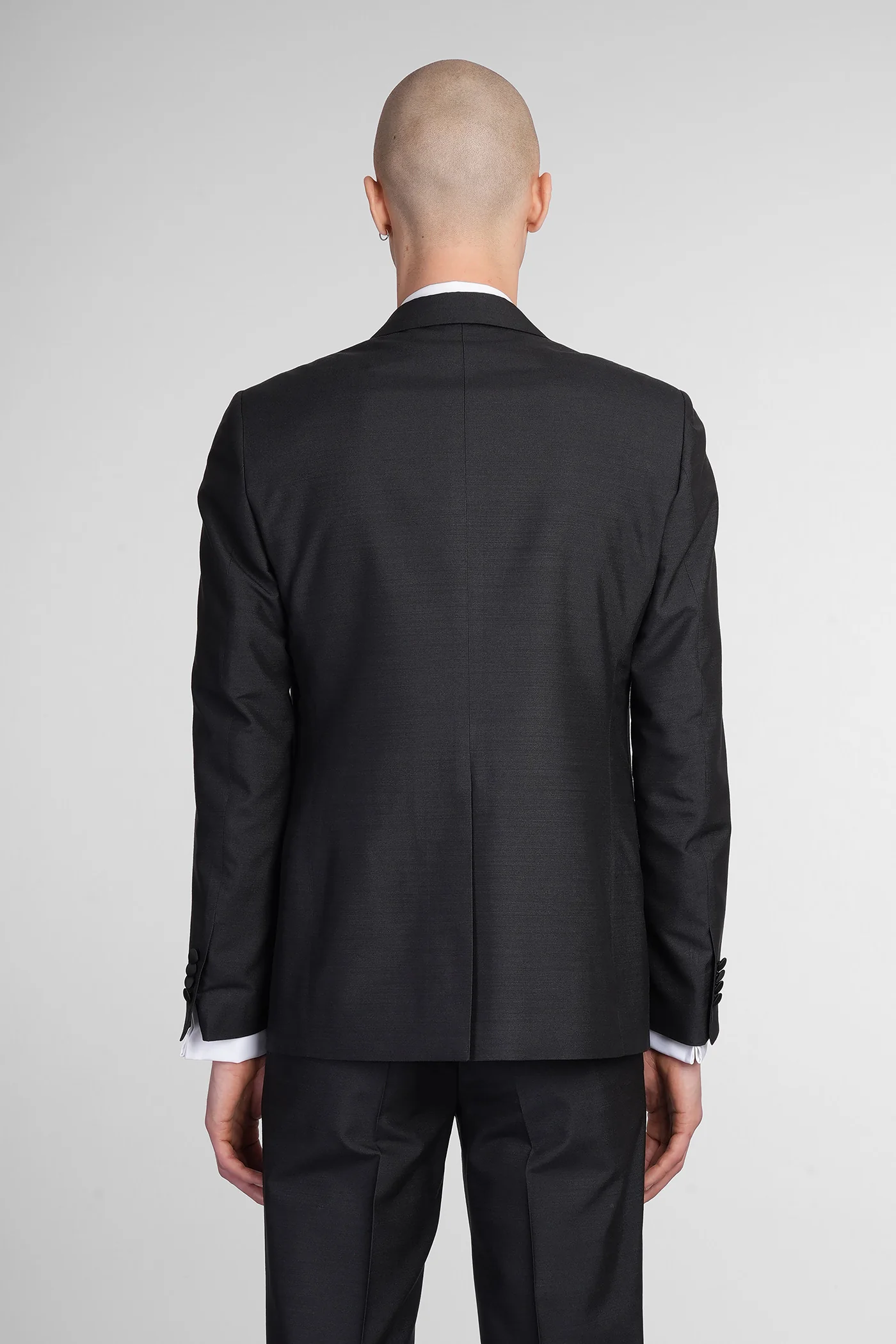 Suit in black silk - Image 3