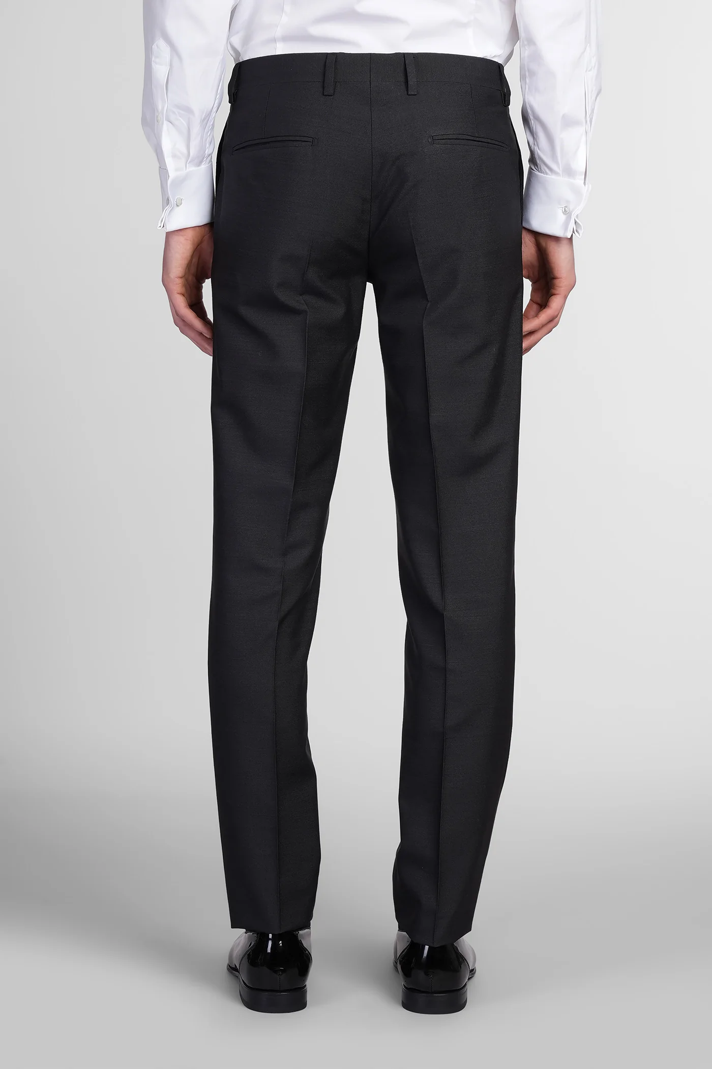 Suit in black silk - Image 5